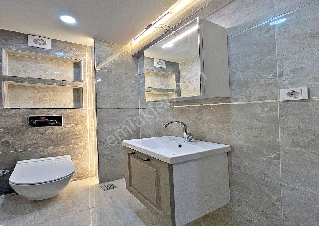 Metrobüse 6 Dk İskanlı Geniş M2 Butik Site 3+1 Satılık Daire - Görsel 14