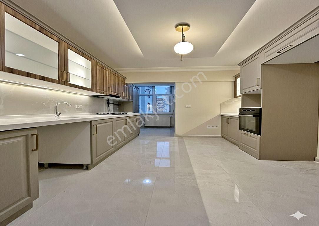 Metrobüse 6 Dk İskanlı Geniş M2 Butik Site 3+1 Satılık Daire - Görsel 26
