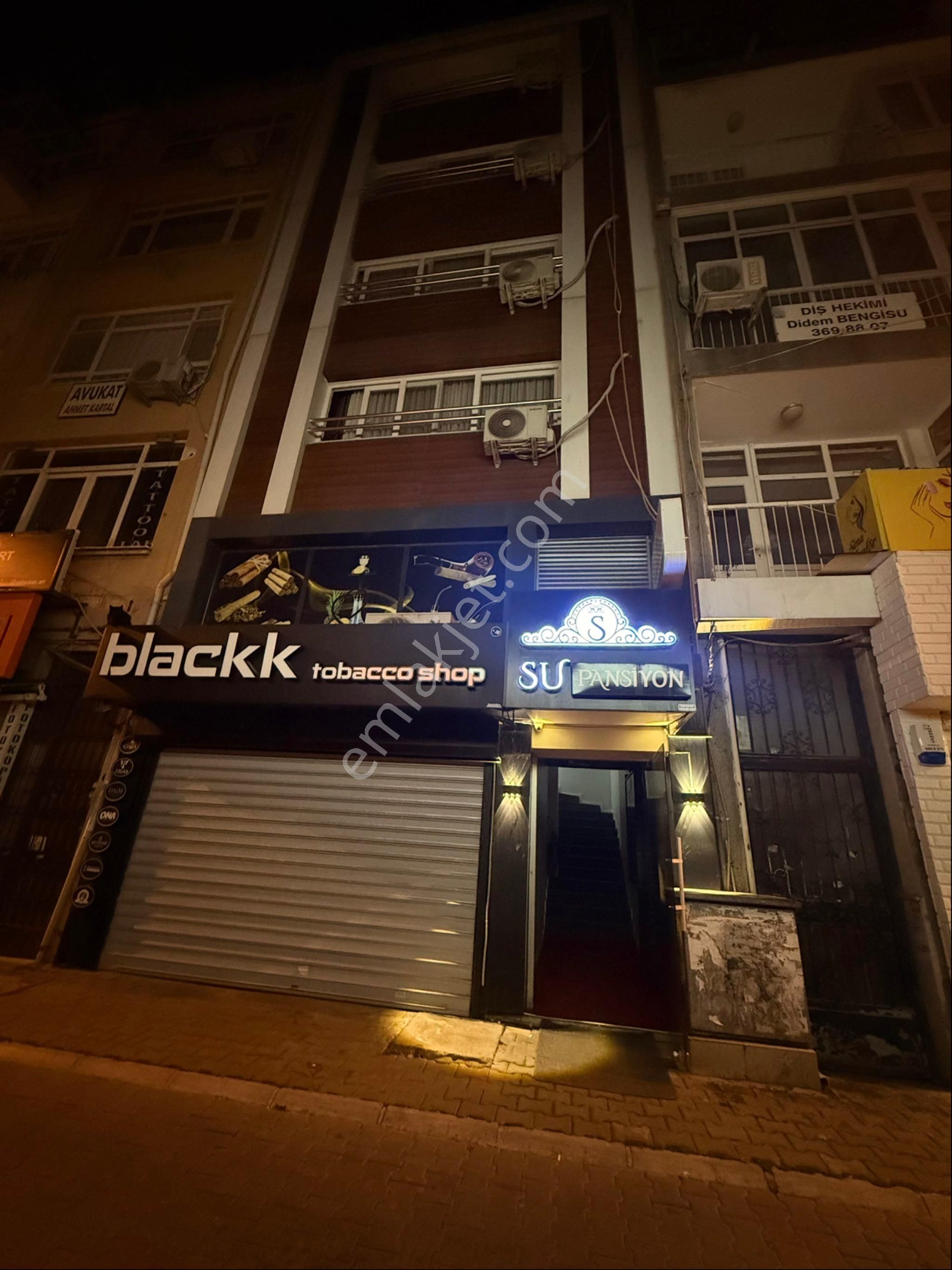 Karşıyaka Çarşı İş Bankası Sokağı Günlük Kiralık - Görsel 22