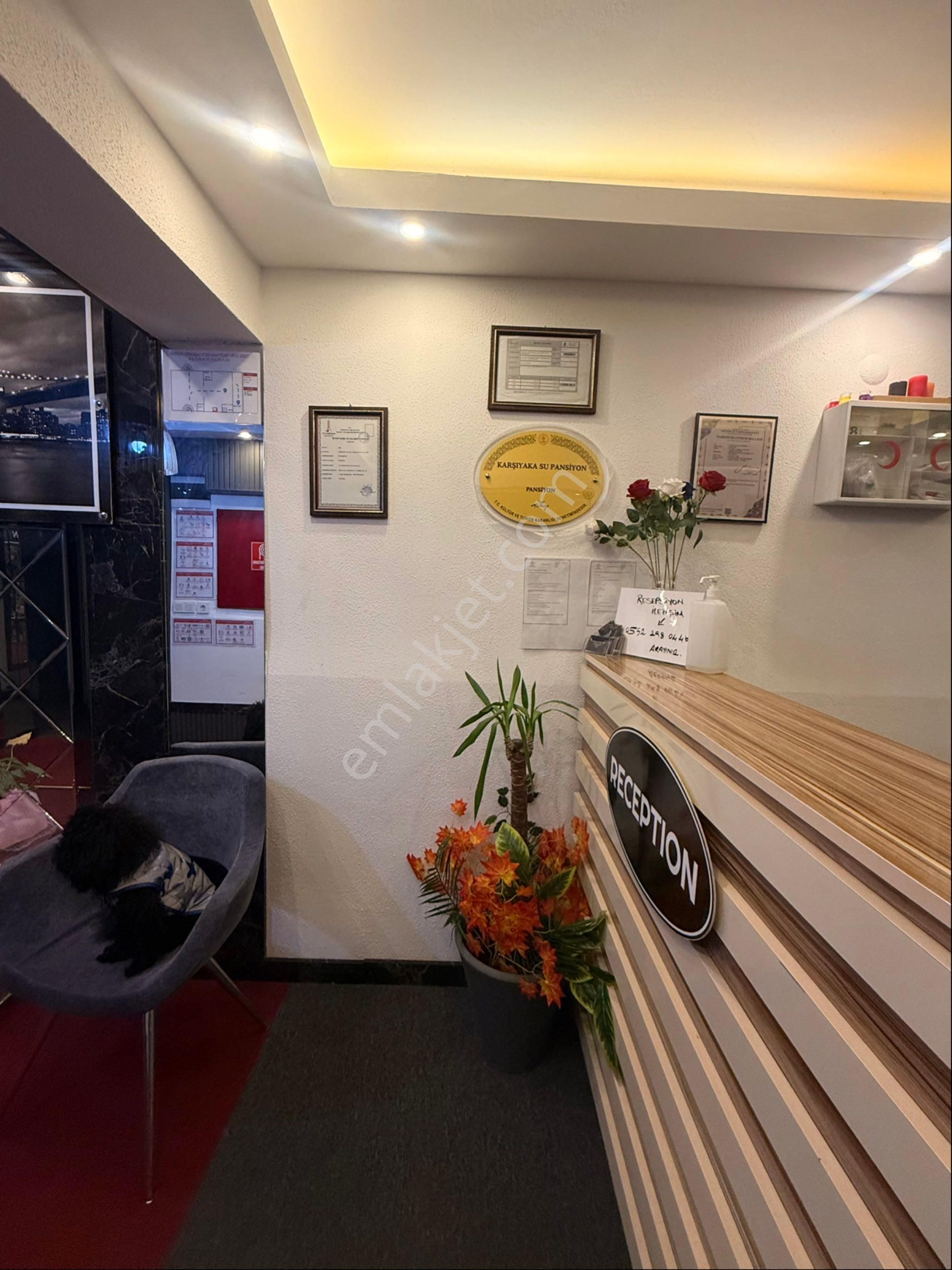 Karşıyaka Çarşı İş Bankası Sokağı Günlük Kiralık - Görsel 21