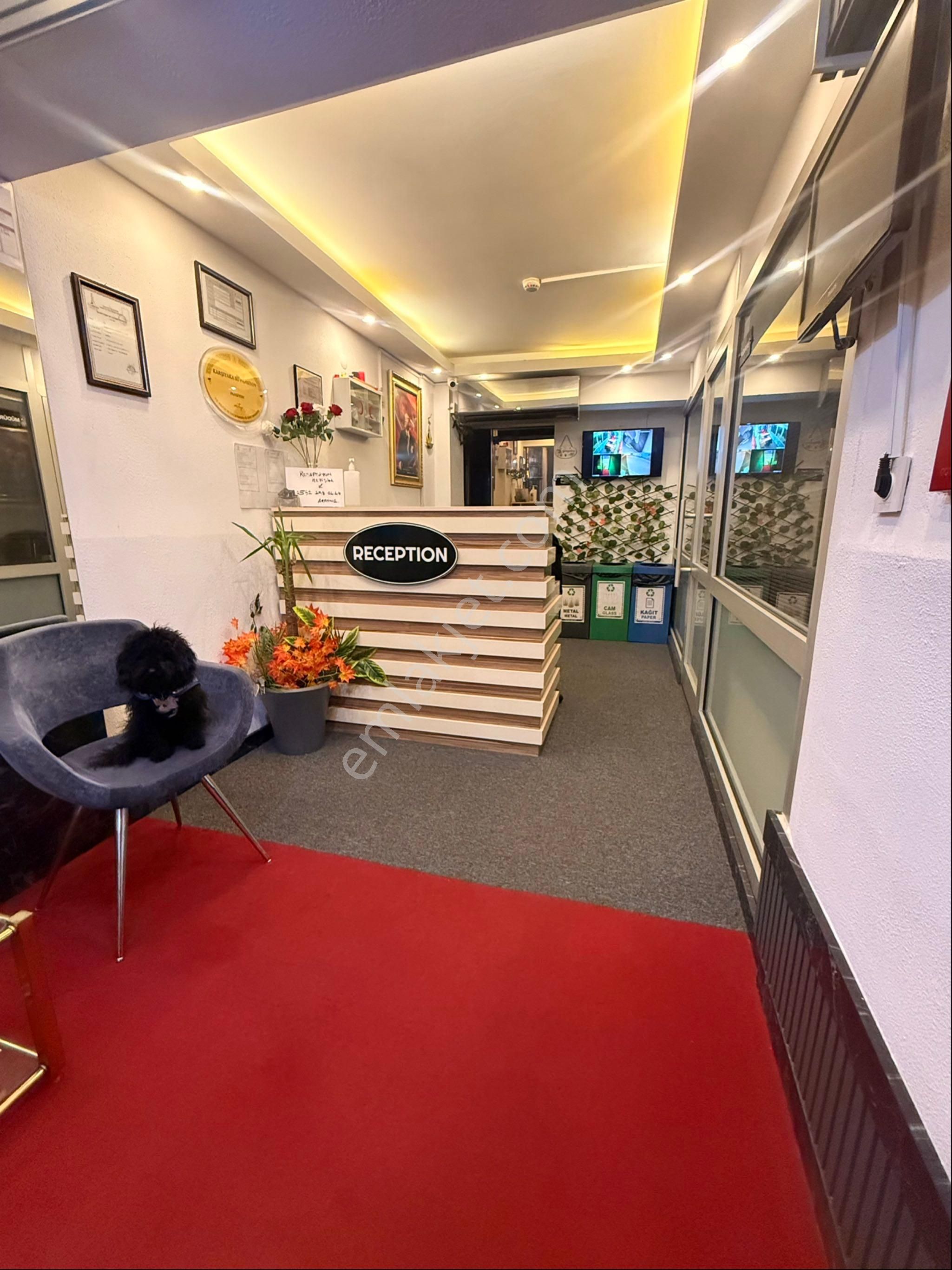 Karşıyaka Çarşı İş Bankası Sokağı Günlük Kiralık - Görsel 20