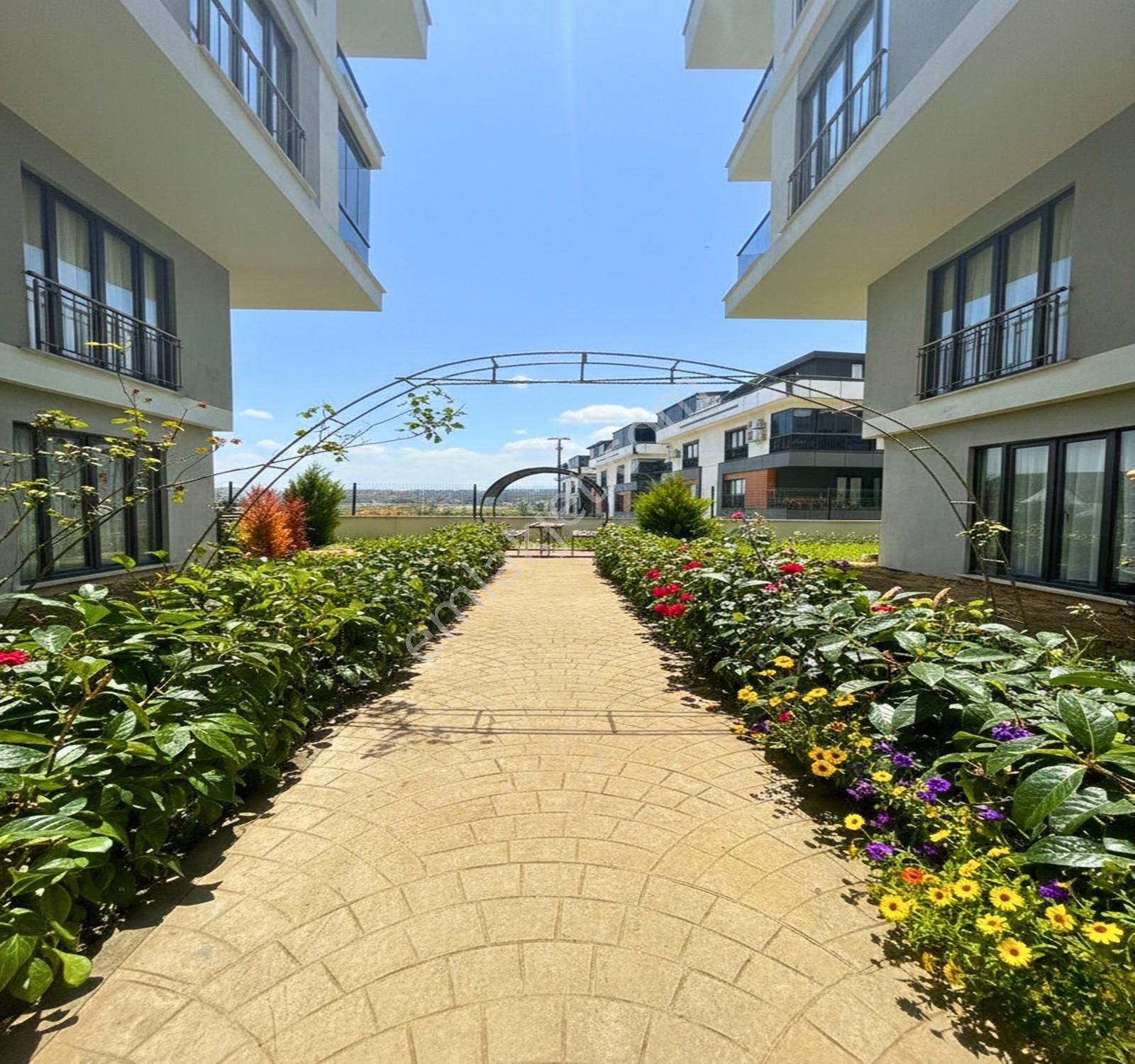 [güzel City]deniz Manzaralı 80 M² Bahçe Kullanımlı Olan 2+1 Daire - Görsel 20