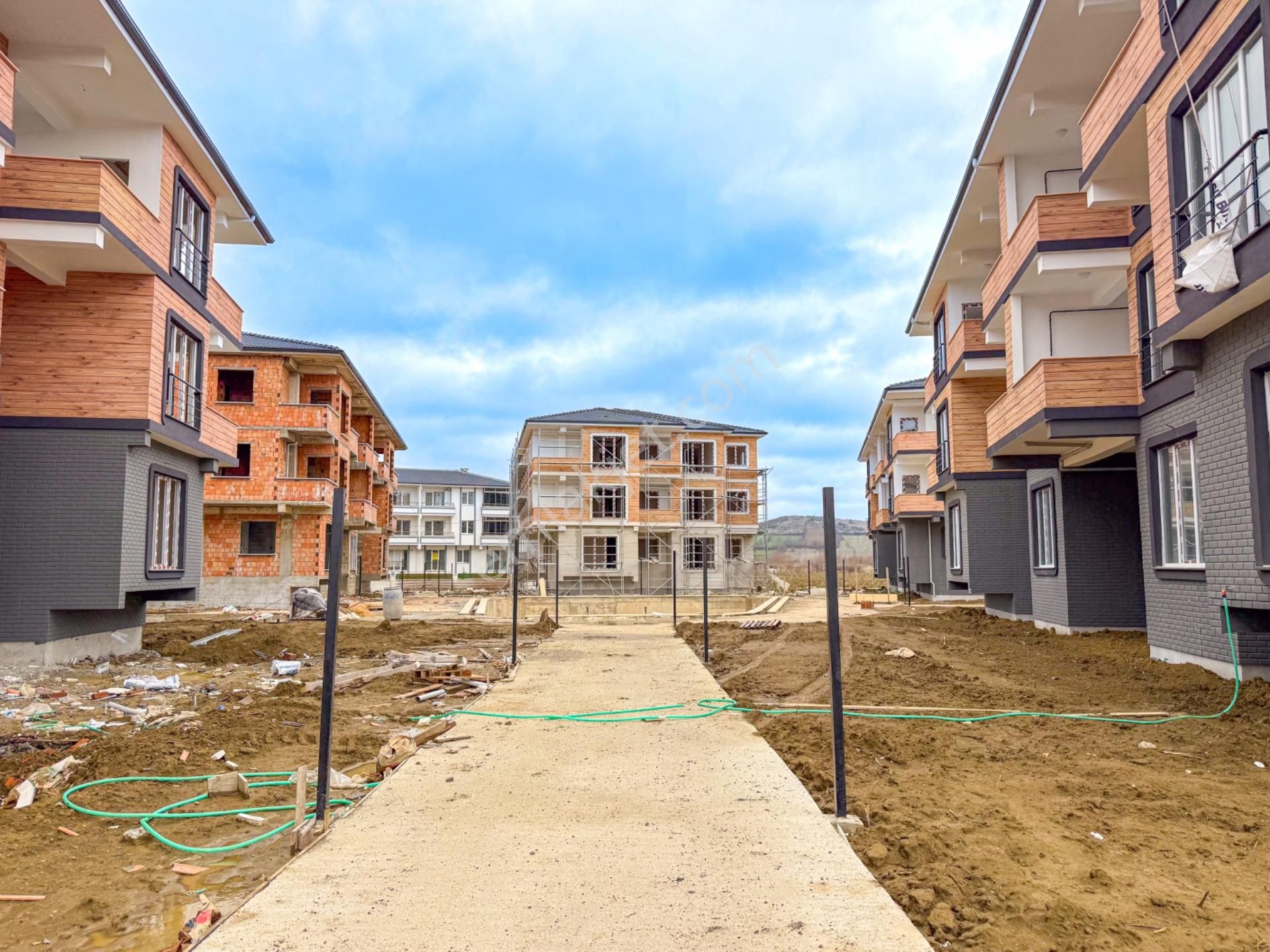 Kumbağ'da Lüks Havuzlu Ova Kent 2 Sitesinde Satılık 2+1 Daireler - Görsel 17