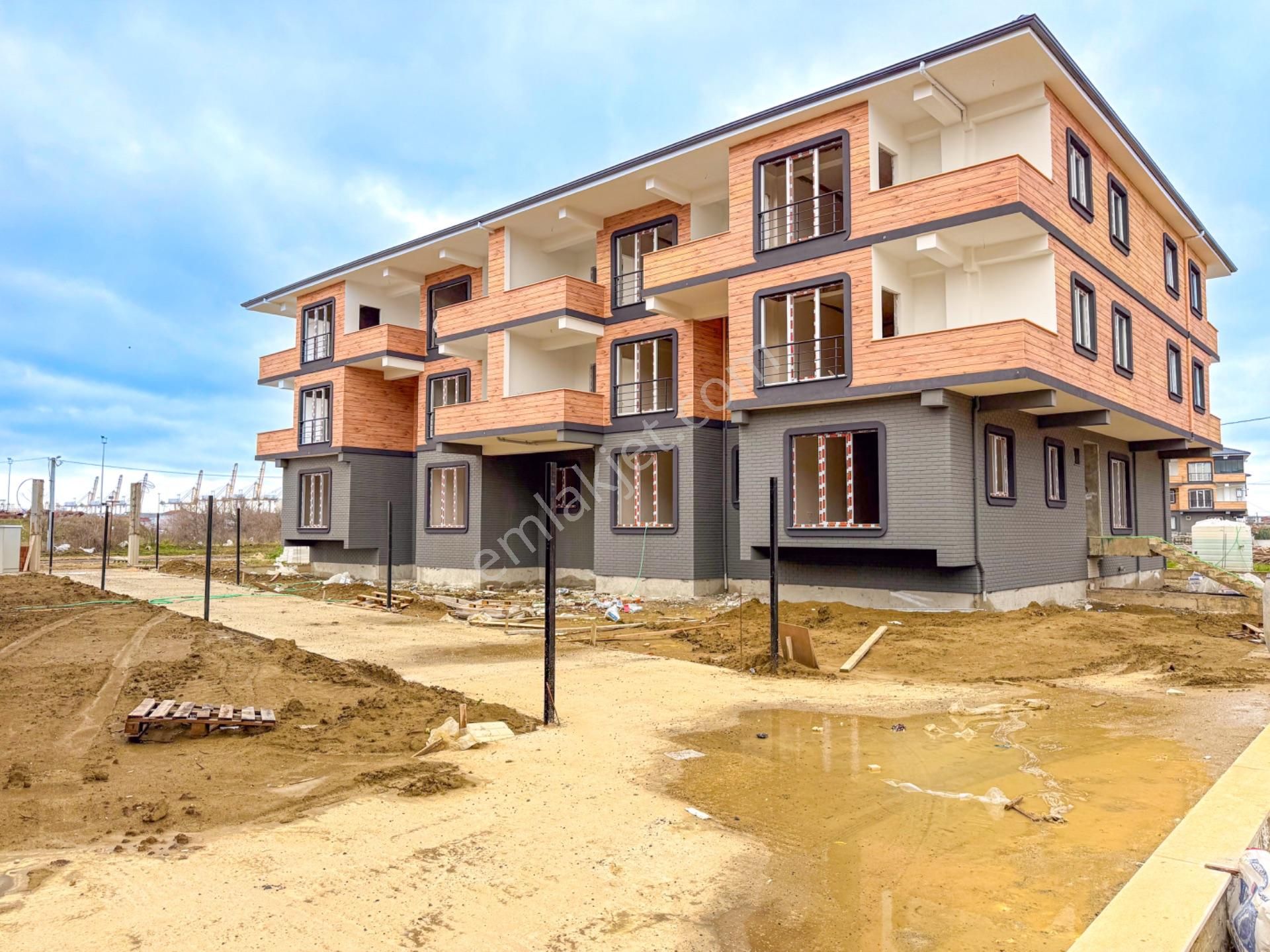 Kumbağ'da Lüks Havuzlu Ova Kent 2 Sitesinde Satılık 2+1 Daireler - Görsel 14