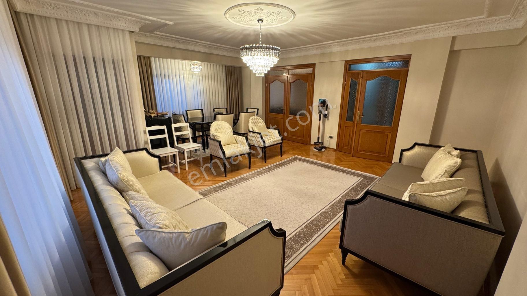 Ümraniye Tantavi'de 3 +1 Eşyalı Daire