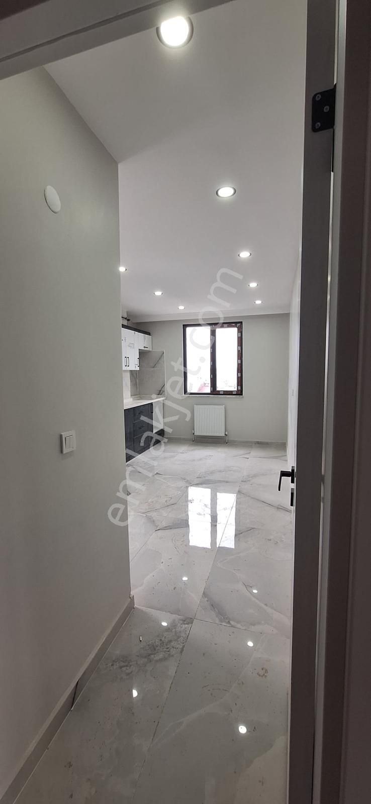 Bağlarbaşı Mahallesinde Sıfır | 3+1 | 3. Kat | Aydınlık/ferah - Görsel 9