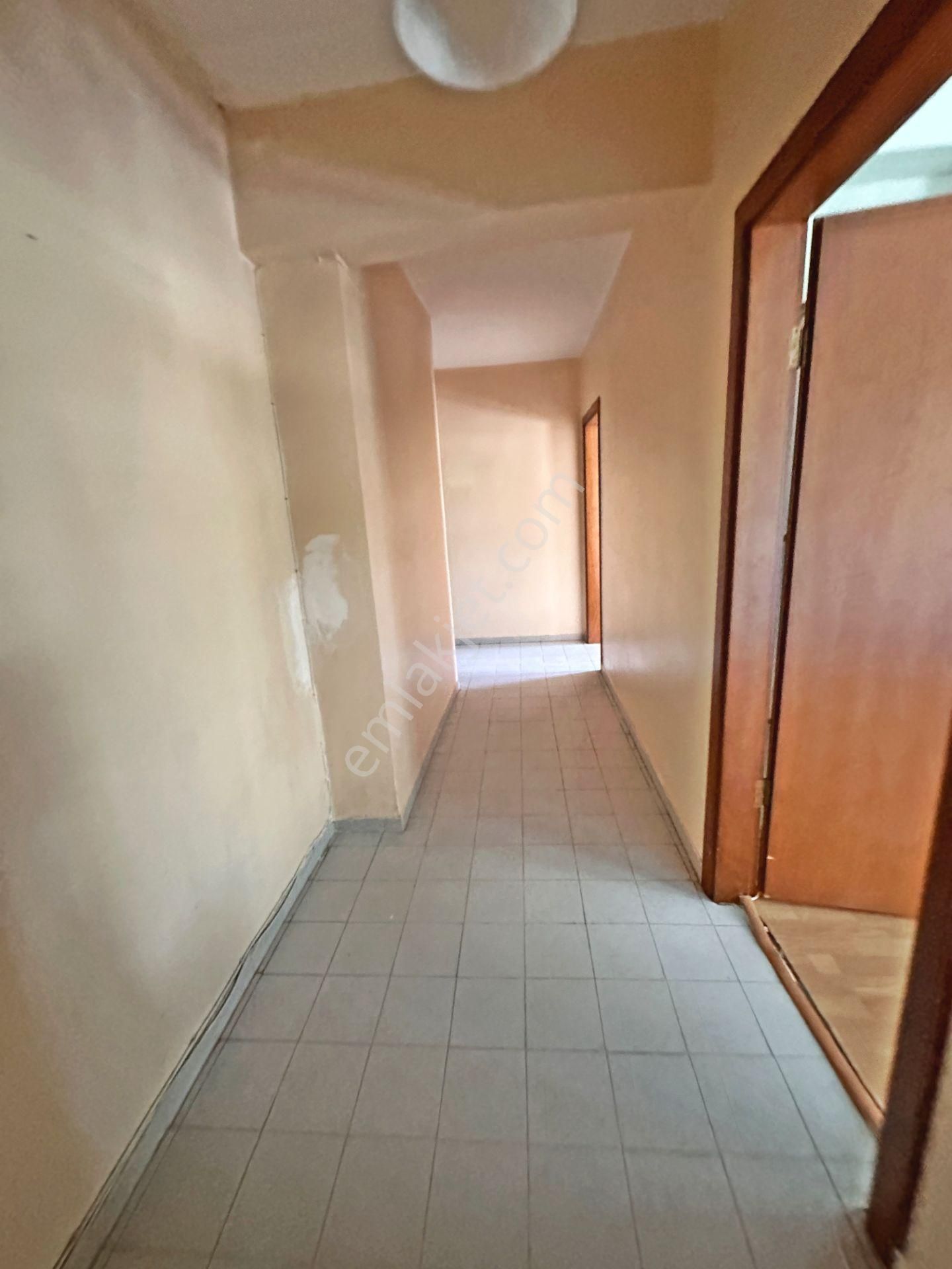 Şafaktepe Park Yakını Bağımsız Salon Ön Cephe 3+1 Satılık Daire - Görsel 20