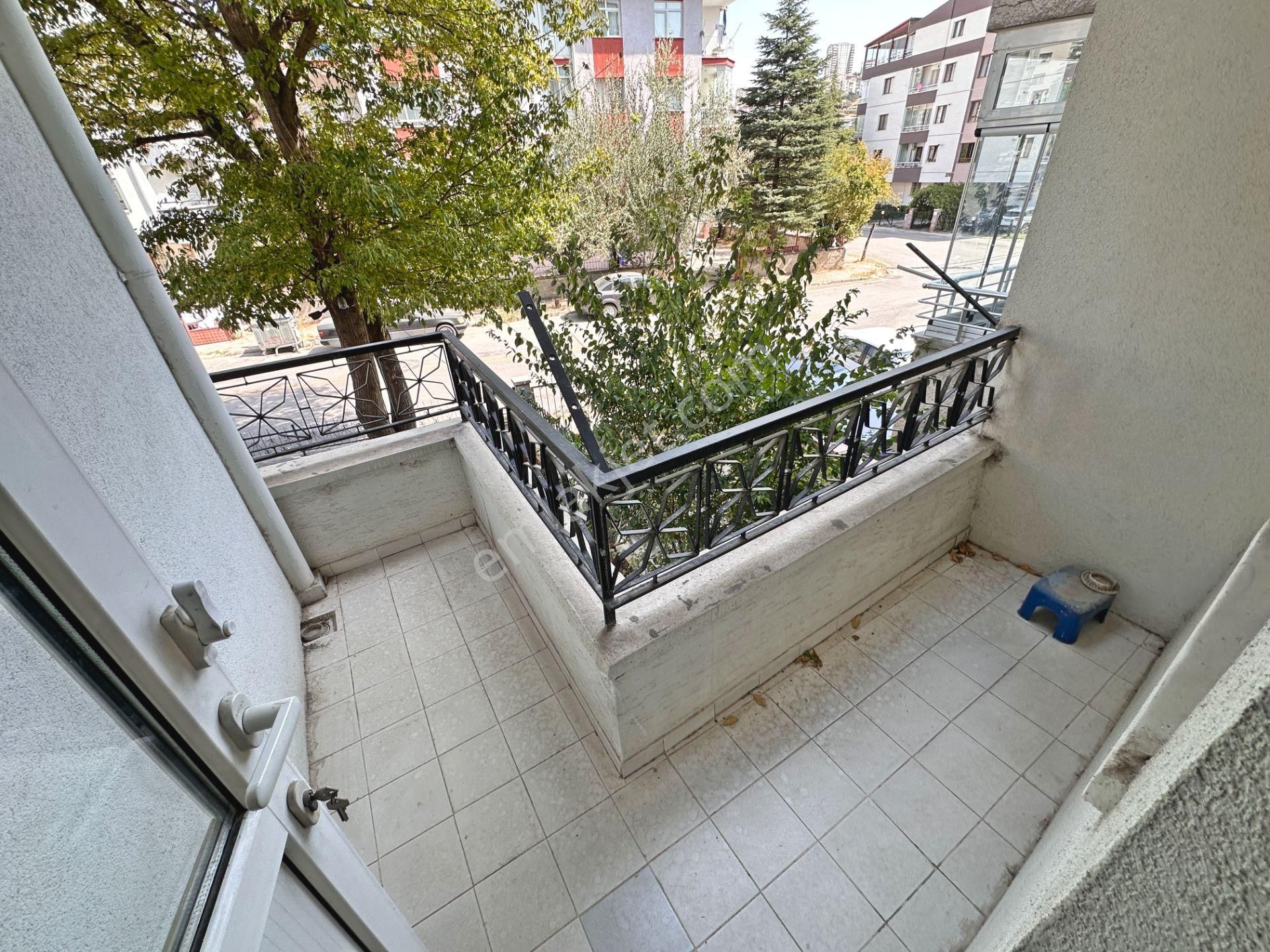 Şafaktepe Park Yakını Bağımsız Salon Ön Cephe 3+1 Satılık Daire - Görsel 19