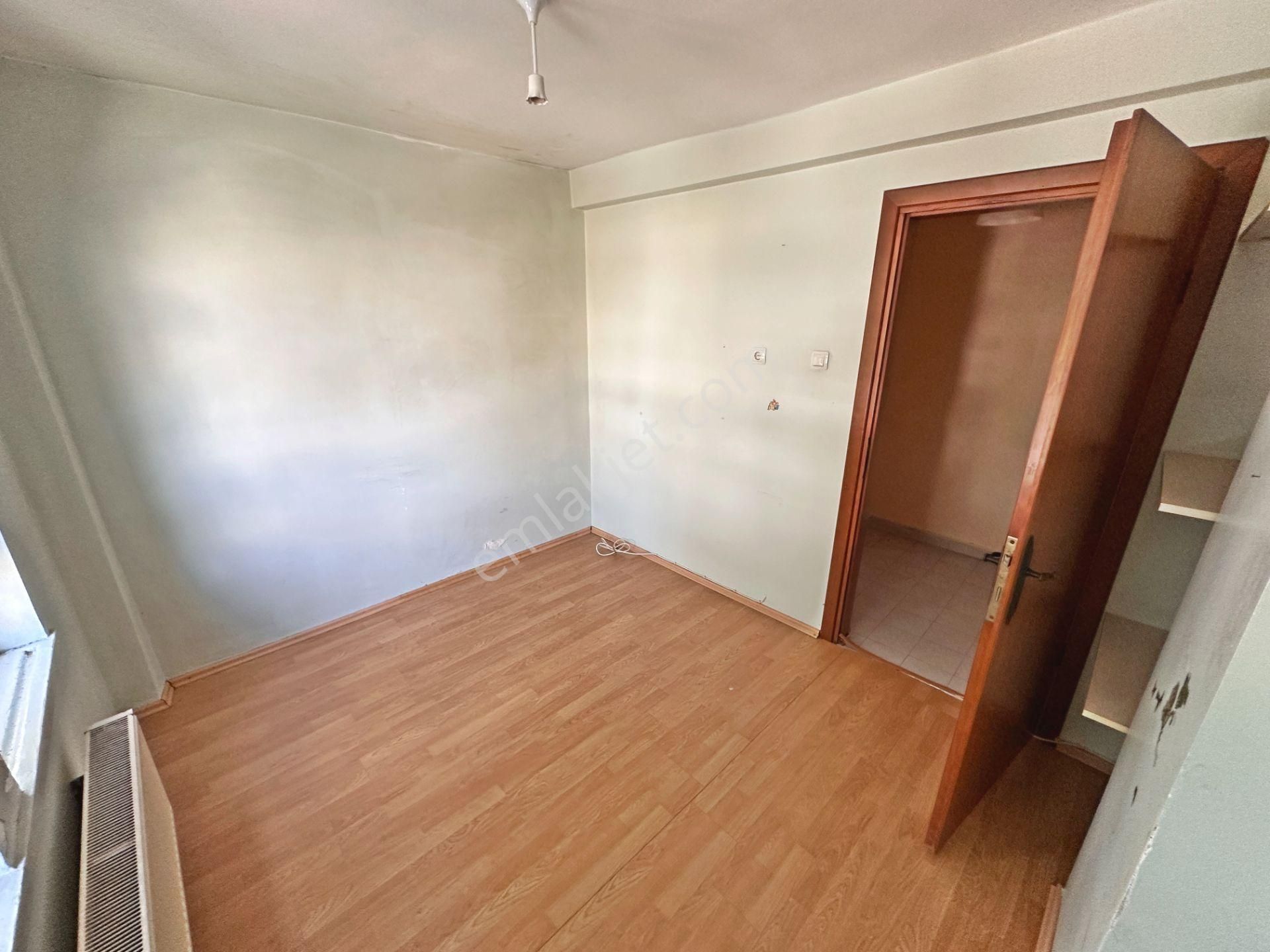 Şafaktepe Park Yakını Bağımsız Salon Ön Cephe 3+1 Satılık Daire - Görsel 16