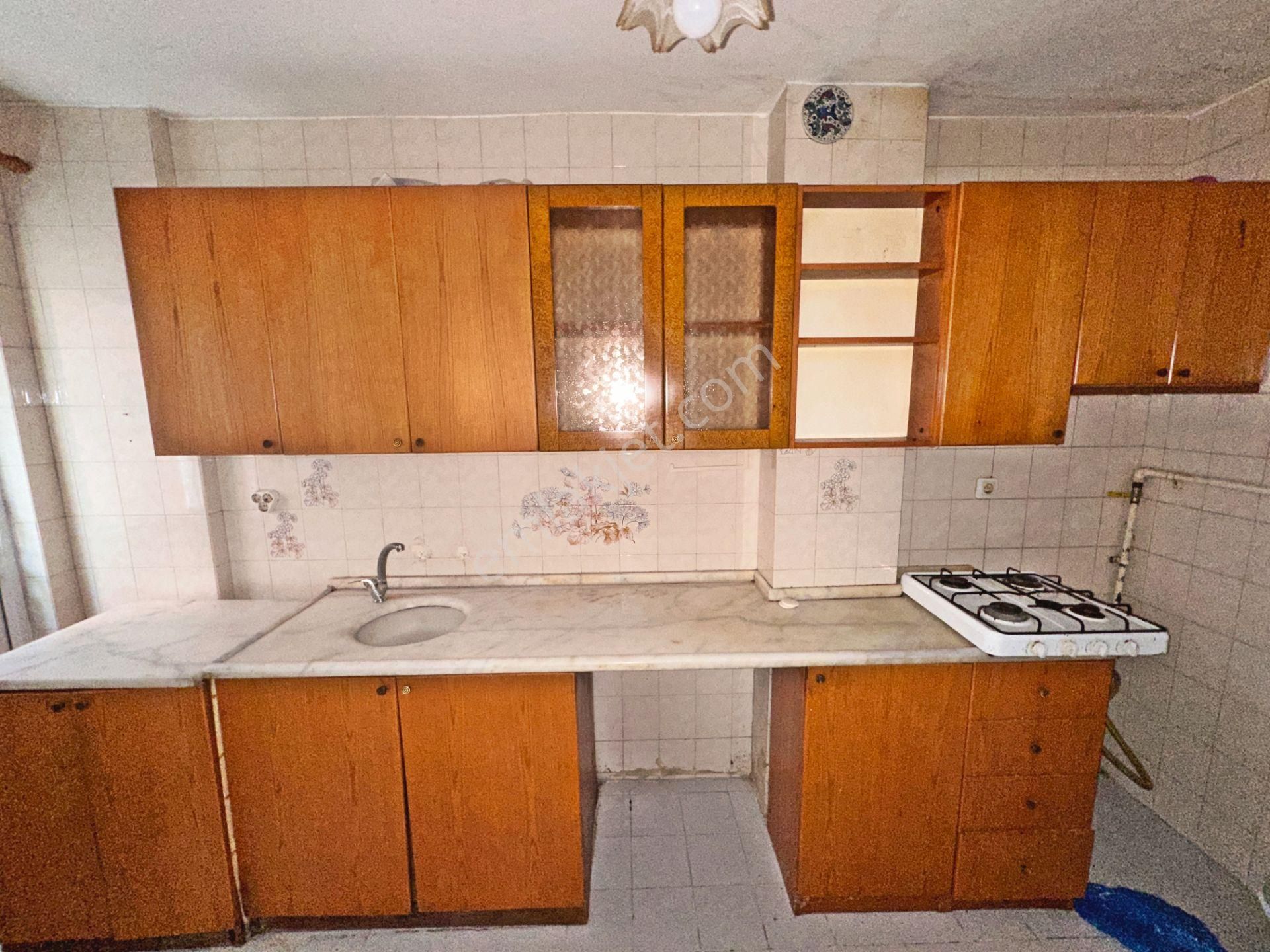 Şafaktepe Park Yakını Bağımsız Salon Ön Cephe 3+1 Satılık Daire - Görsel 9