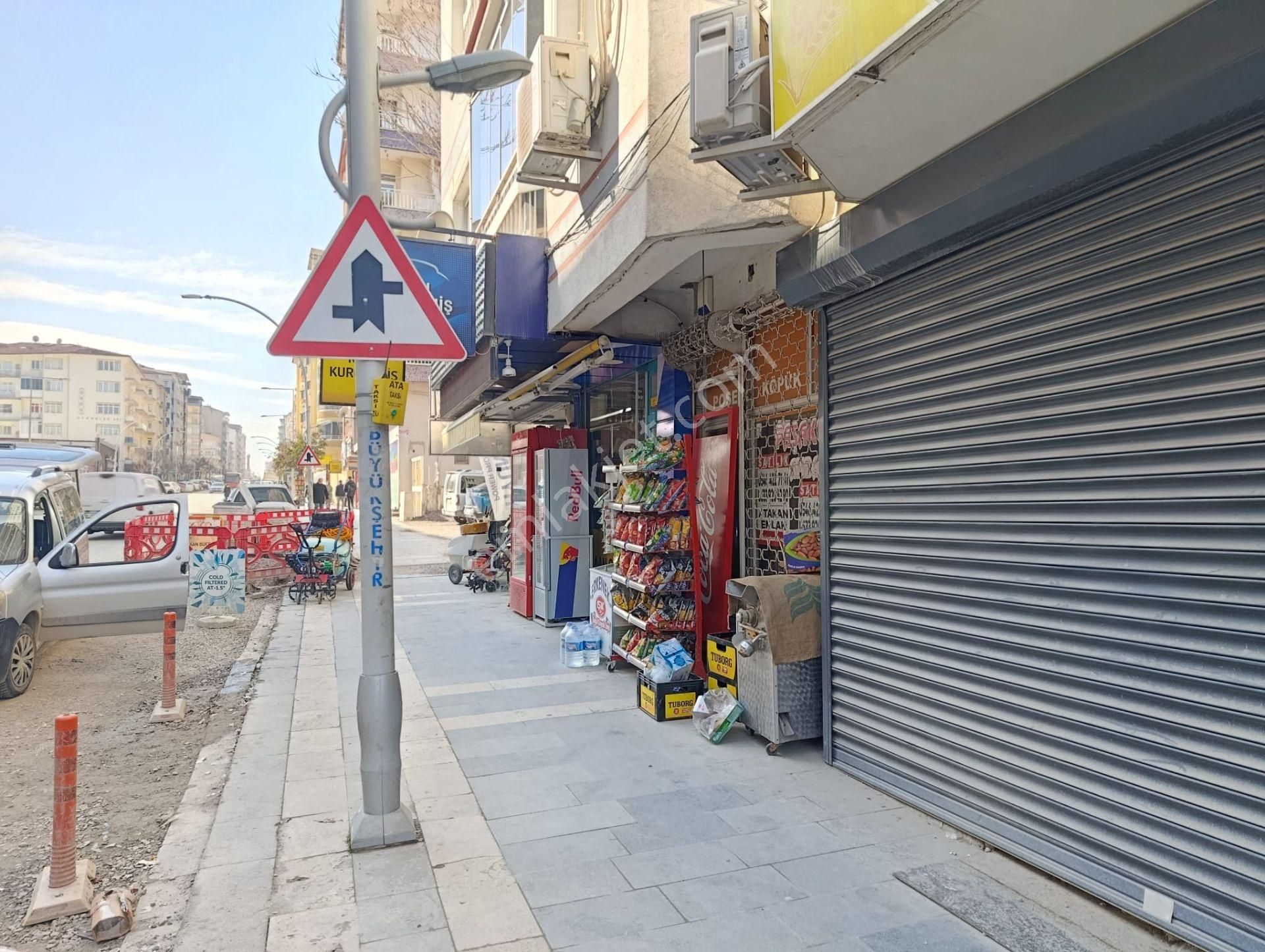 Paşaköşkü Ana Caddede 13 Met Satılık Dükkan - Görsel 3