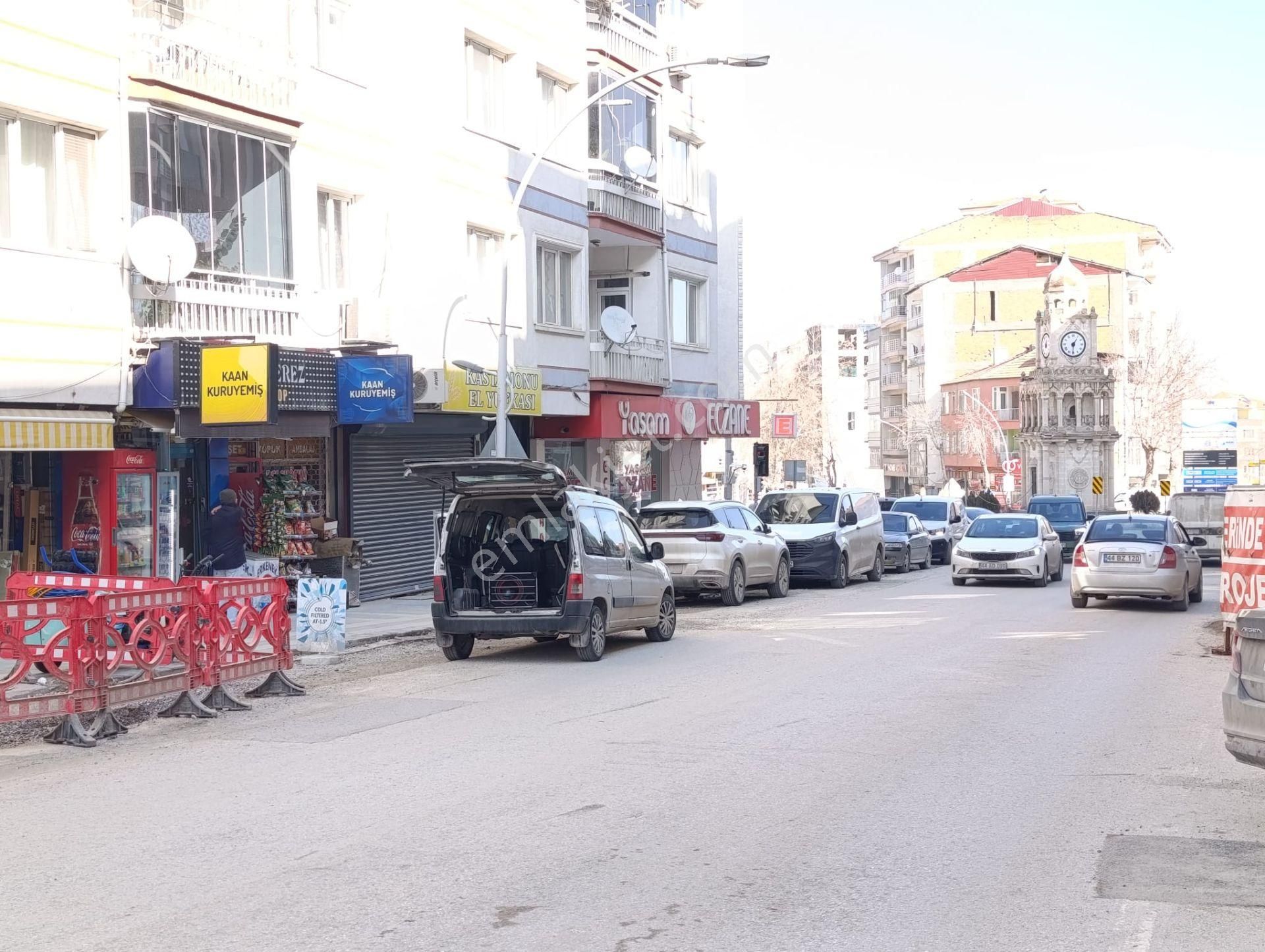 Paşaköşkü Ana Caddede 13 Met Satılık Dükkan - Görsel 6
