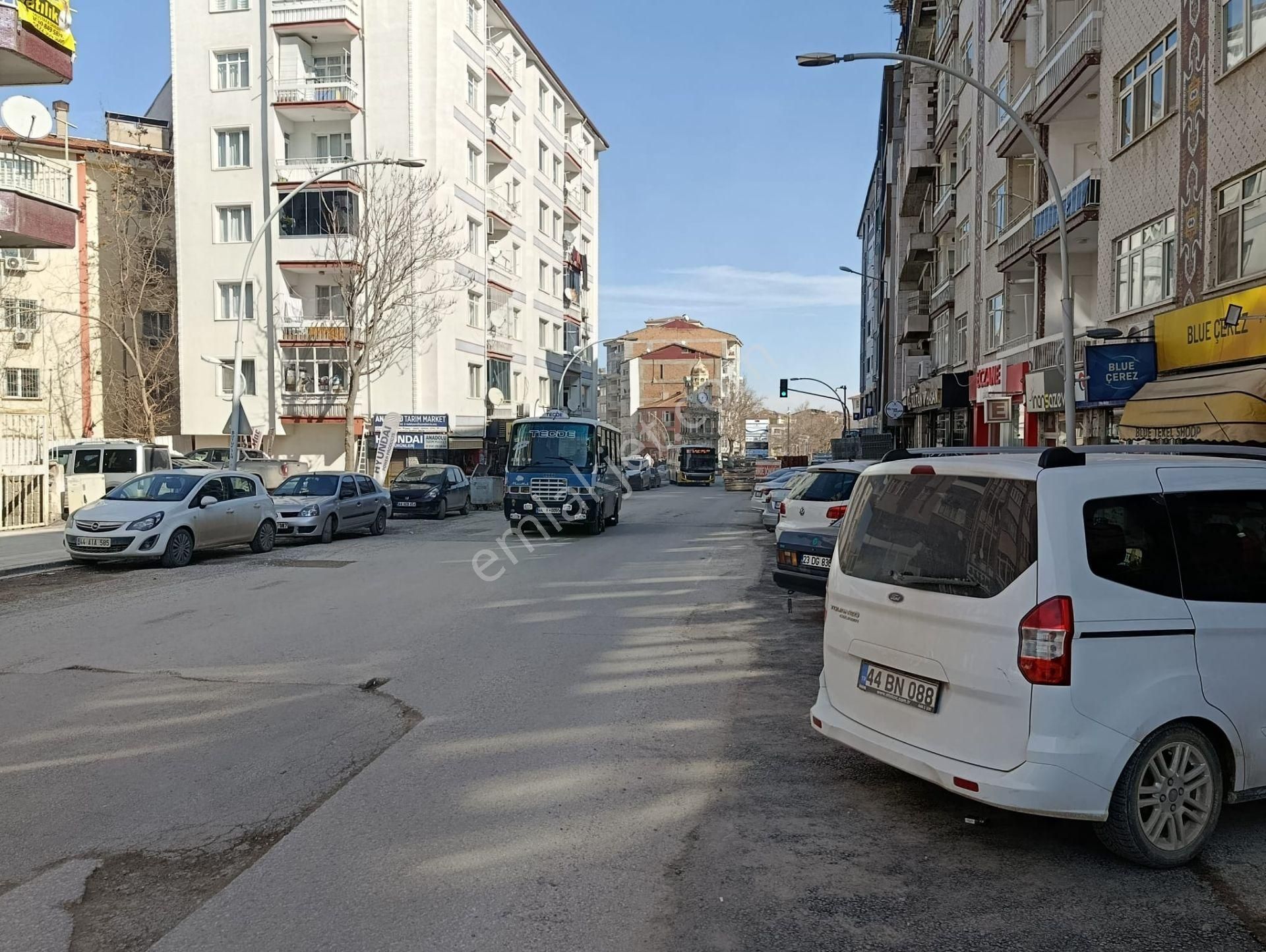 Paşaköşkü Ana Caddede 13 Met Satılık Dükkan - Görsel 8