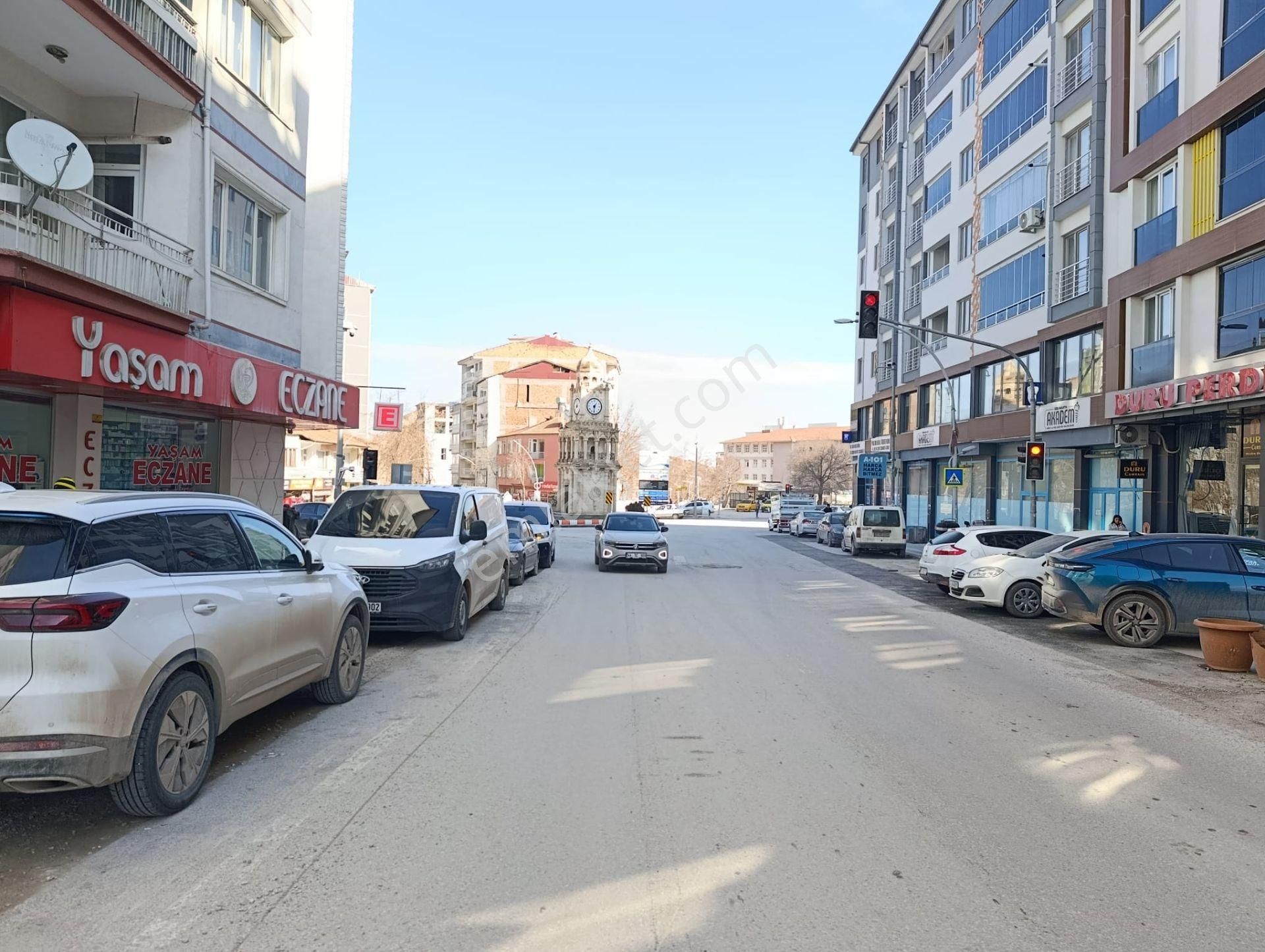 Paşaköşkü Ana Caddede 13 Met Satılık Dükkan - Görsel 4