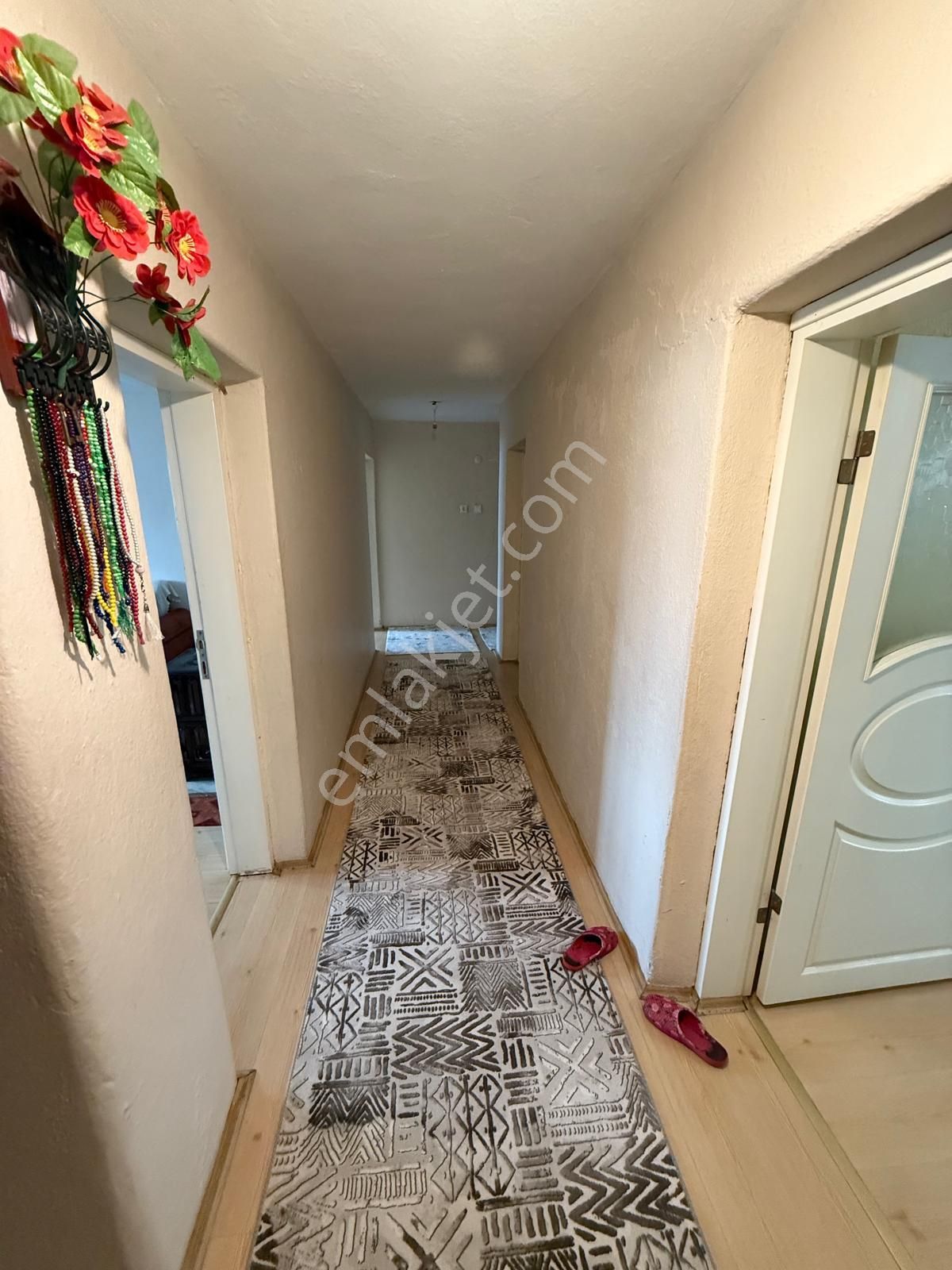 Çamlıca Da 200m2 Arsa Üzerinde 2 Katlı Müstakil Ev - Görsel 3