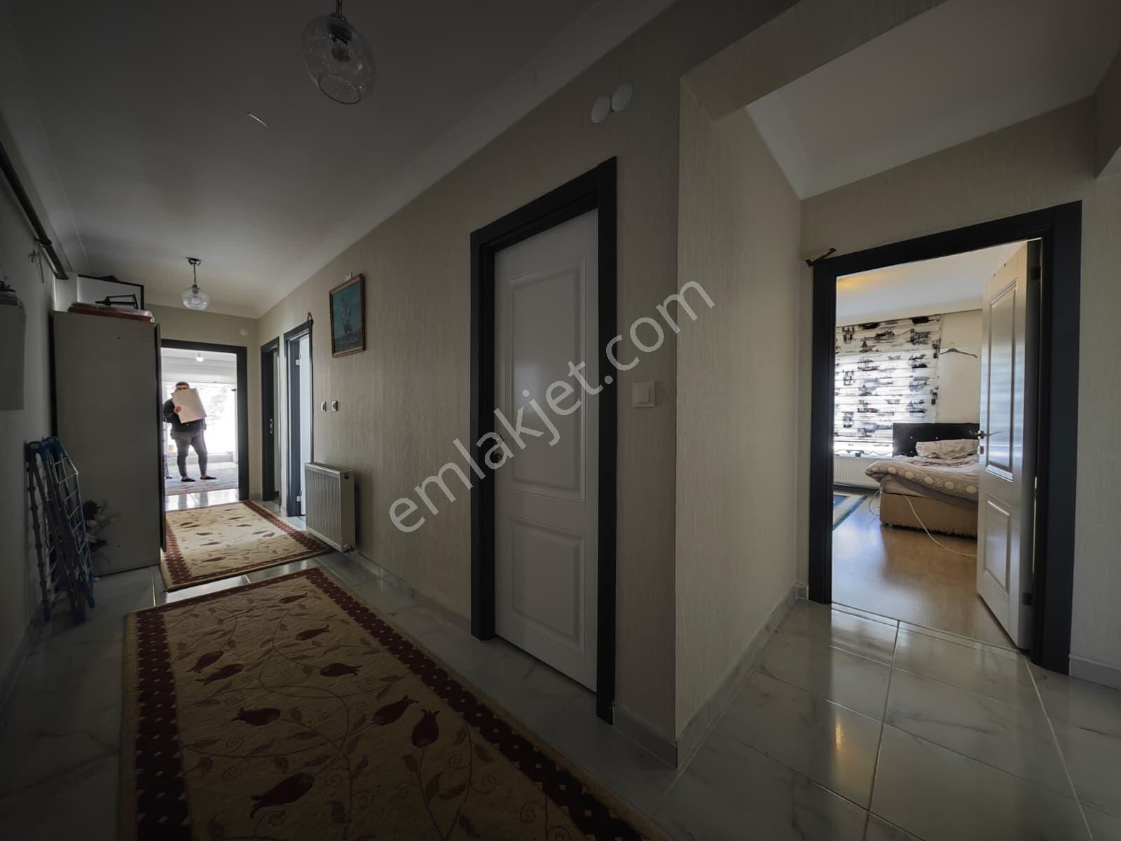 Feridunçelik'te Cadde Üzerinde Asansörlü Yapılı 3+1 Katta Satılık Daire !! - Görsel 23