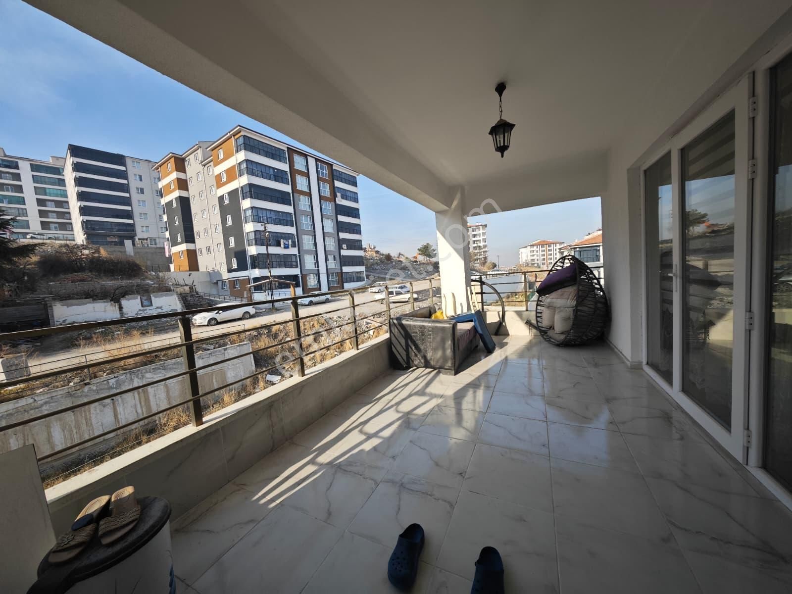 Feridunçelik'te Cadde Üzerinde Asansörlü Yapılı 3+1 Katta Satılık Daire !! - Görsel 26