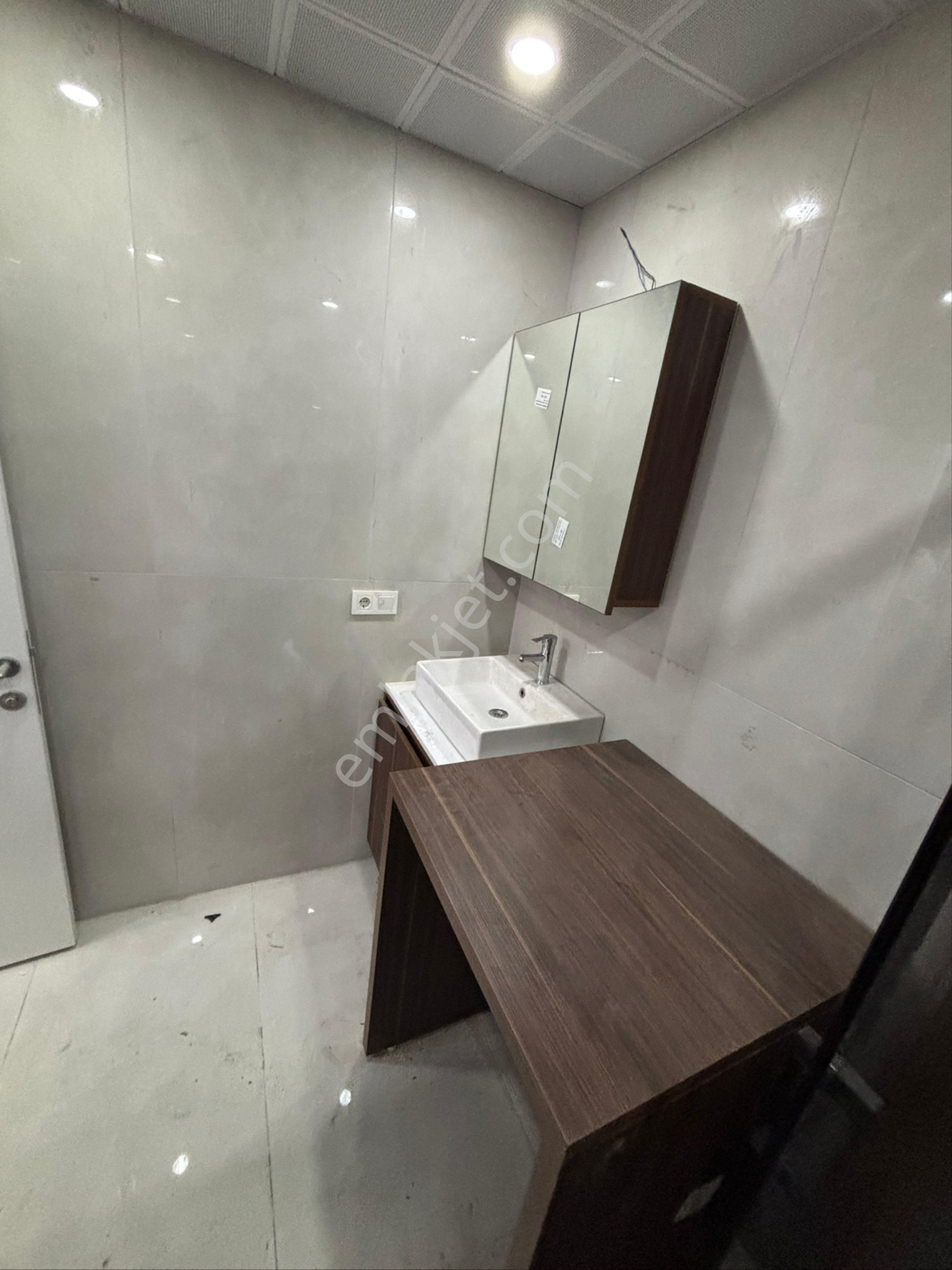 Mimaroba Kavşağının Hemen Üstünde İskanlı Bina - Görsel 5