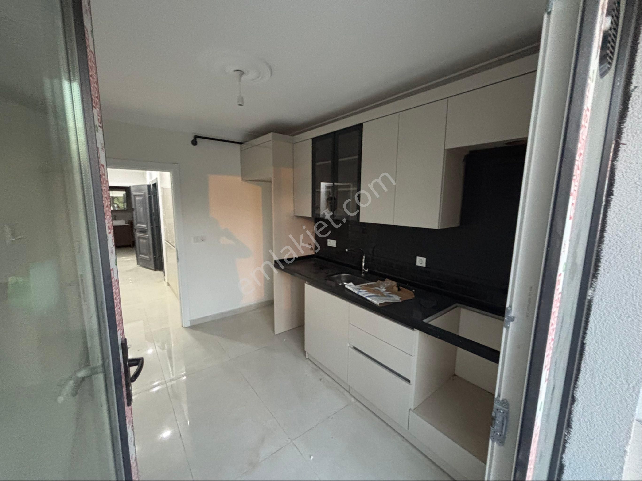 Mimaroba Kavşağının Hemen Üstünde İskanlı Bina - Görsel 14