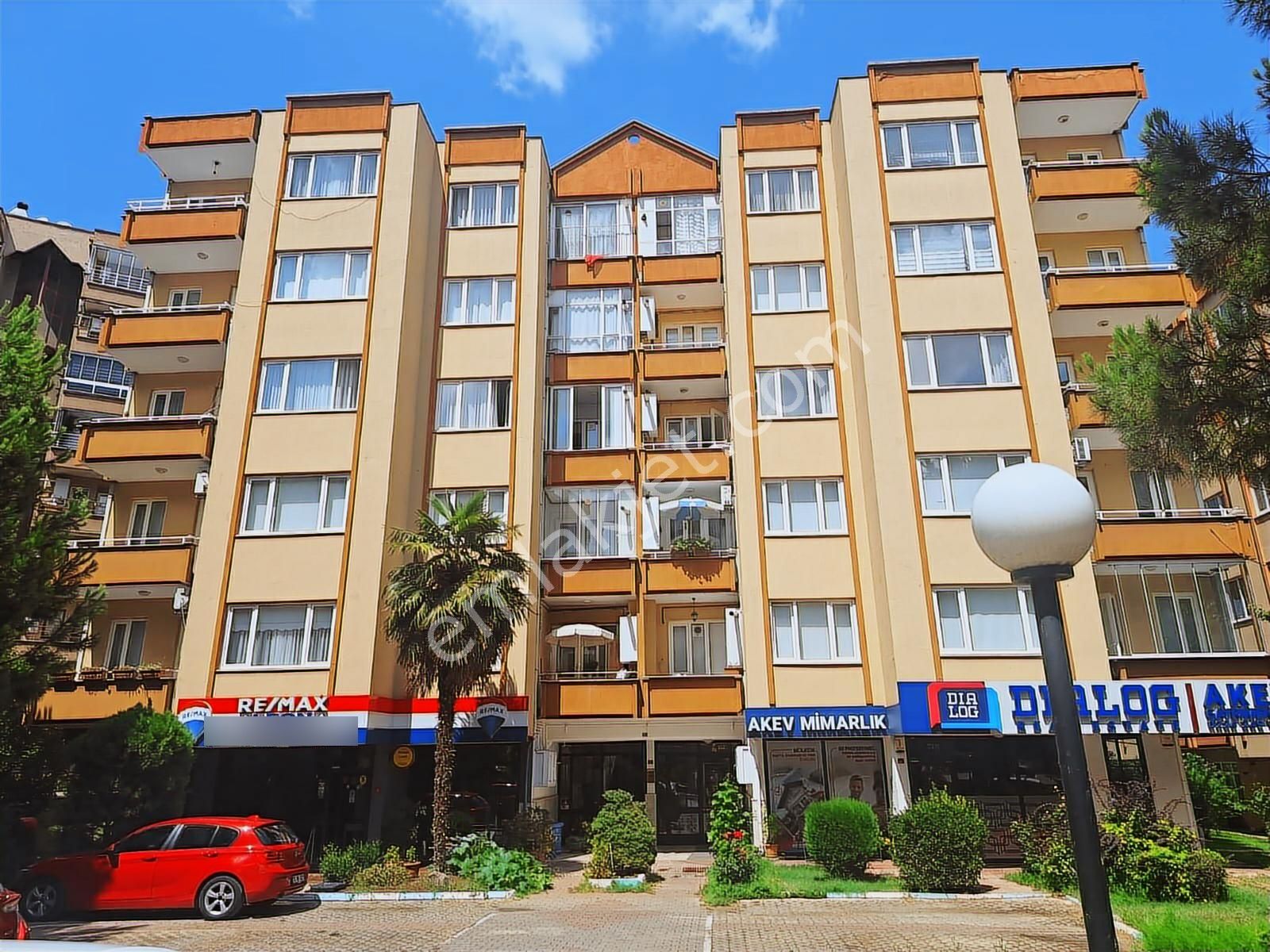 Esen'den Barbaros Cad. Üzeri Site İçi Kiralık Daire