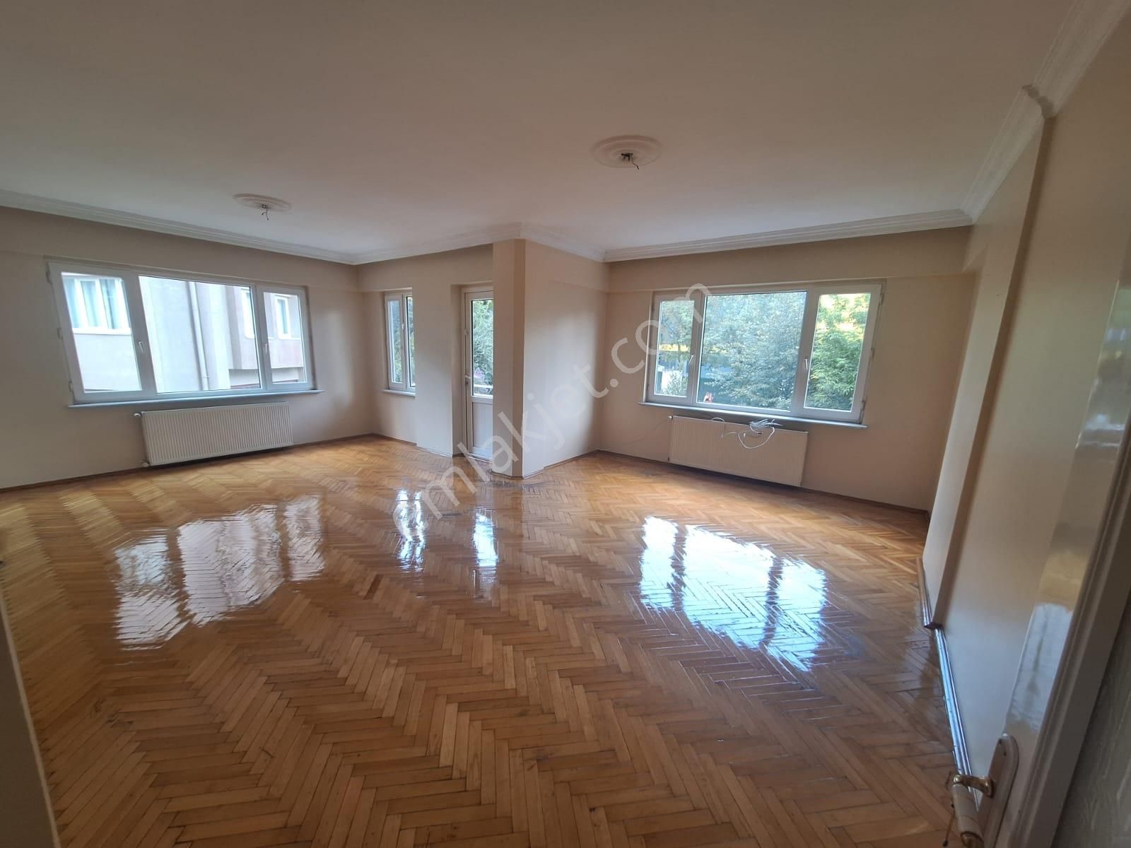 Esen'den Barbaros Cad. Üzeri Site İçi Kiralık Daire - Görsel 11