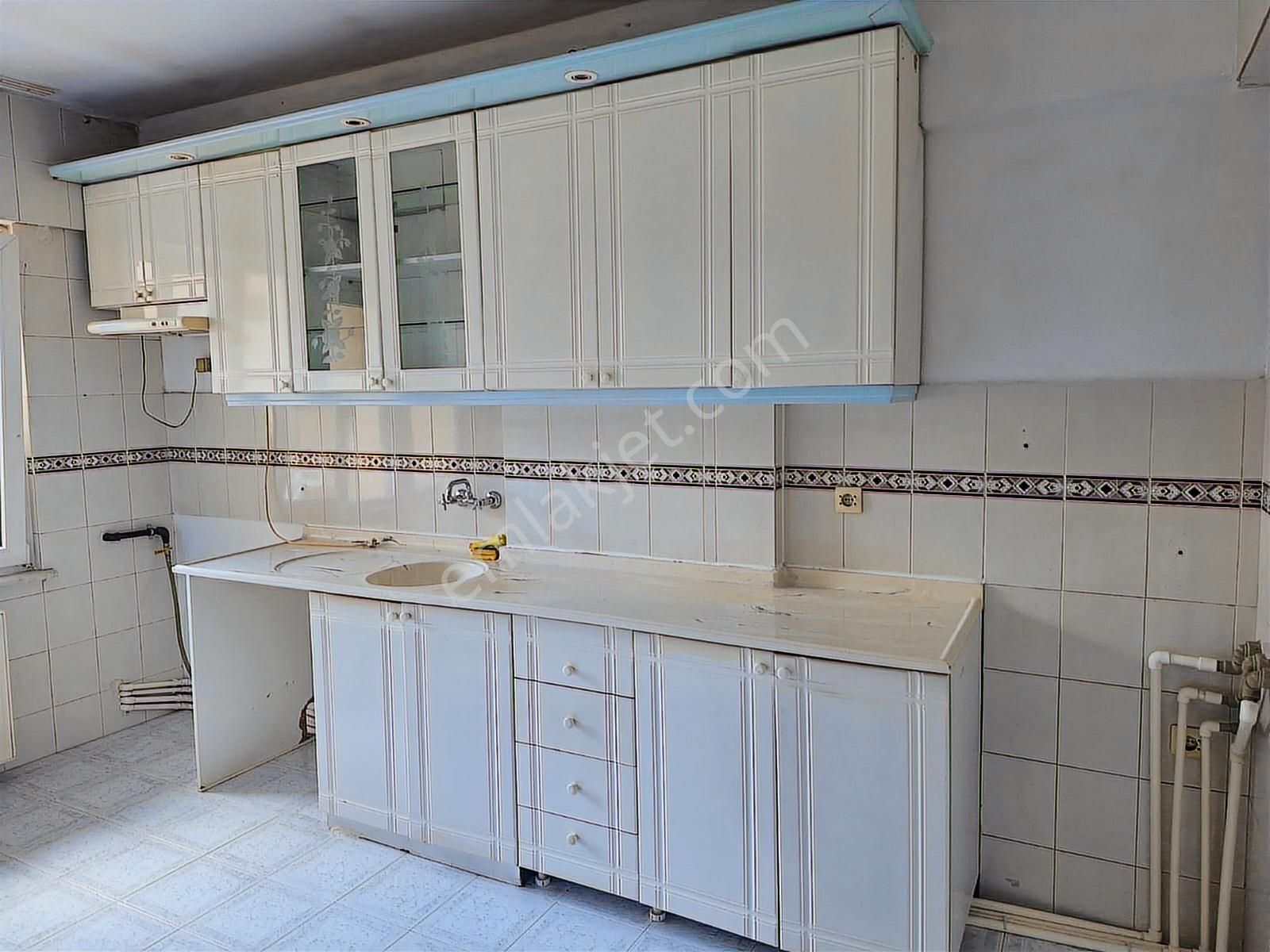 Esen'den Barbaros Cad. Üzeri Site İçi Kiralık Daire - Görsel 17