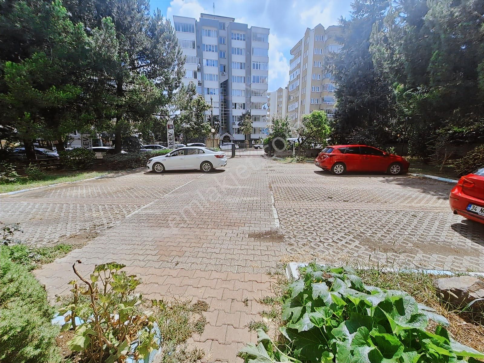 Esen'den Barbaros Cad. Üzeri Site İçi Kiralık Daire - Görsel 23
