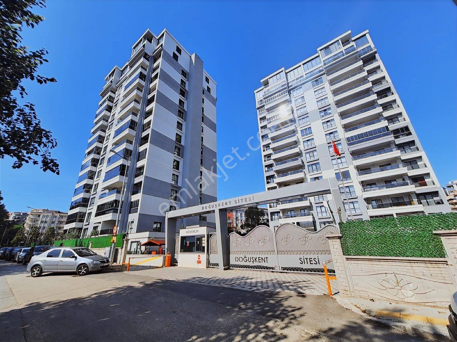 Esen'den Doğuşkent Sitesinde Arkat Satılık Daire