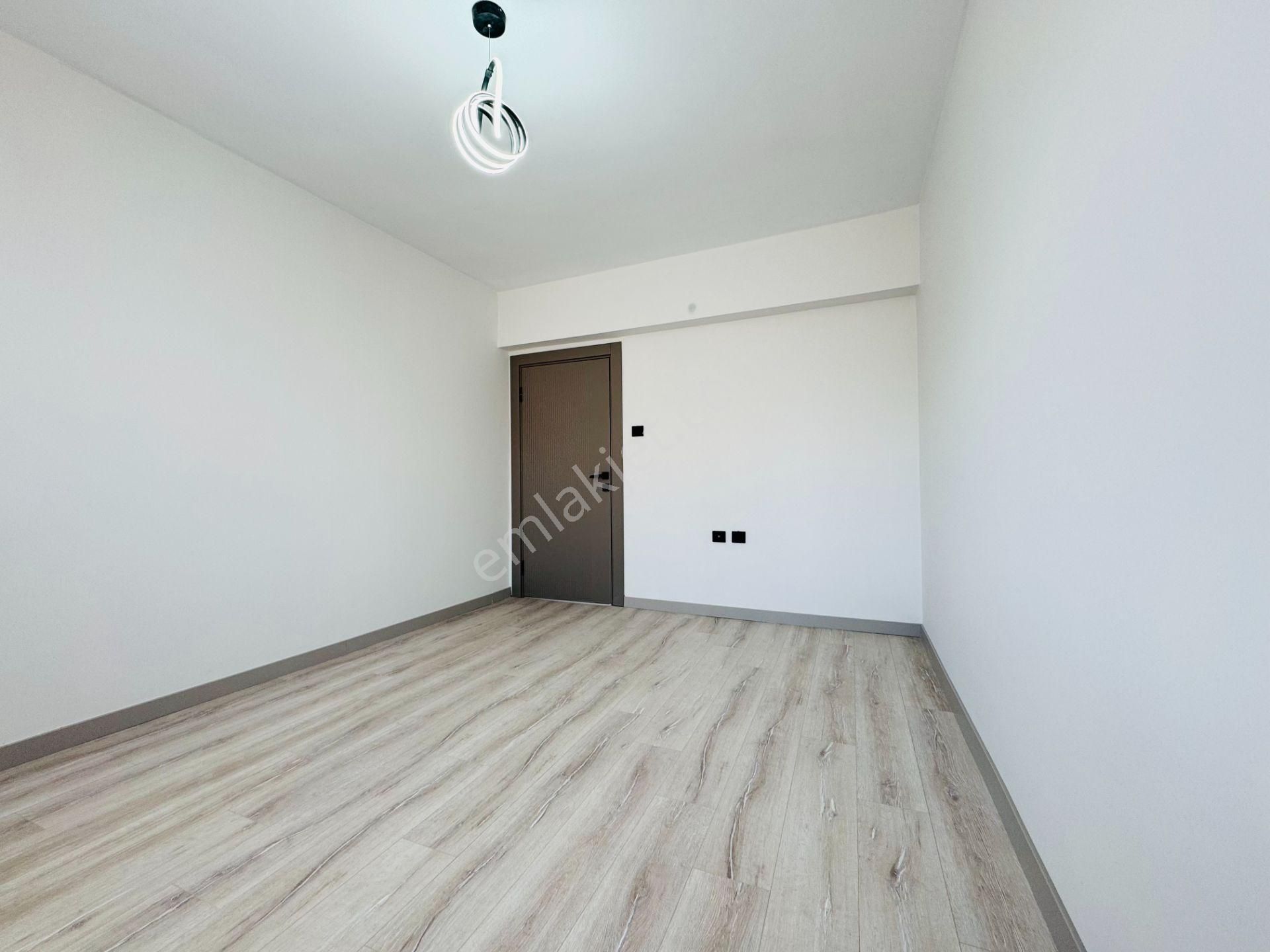 Nam-ak Emlak'tan Full Yapılı Şık Tasarım Güney Cephe 3+1 Daire - Görsel 25