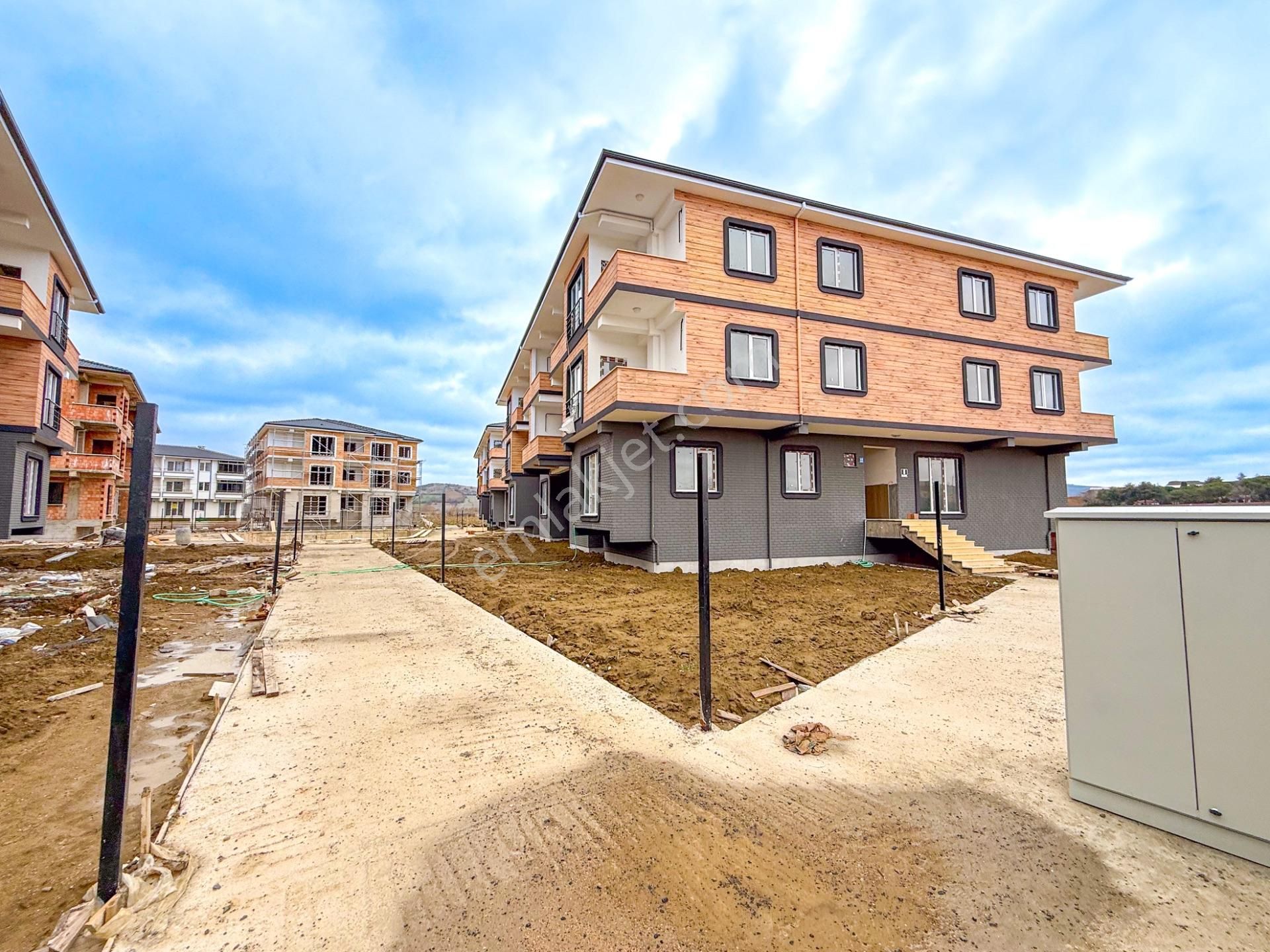 Kumbağ Havuzlu Ova Kent 2 Sitesinde Satılık 2+1 Dubleks Daireler - Görsel 14