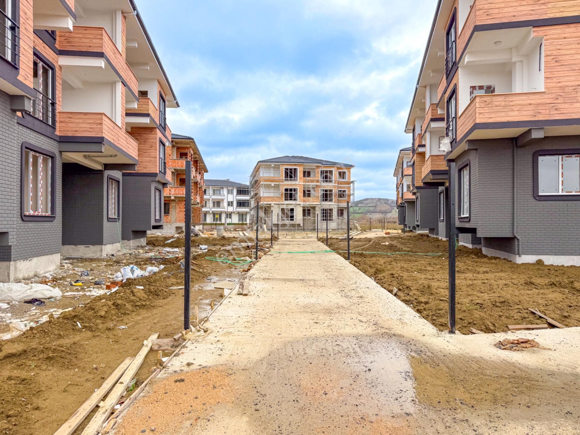 Kumbağ Havuzlu Ova Kent 2 Sitesinde Satılık 2+1 Dubleks Daireler - Görsel 11