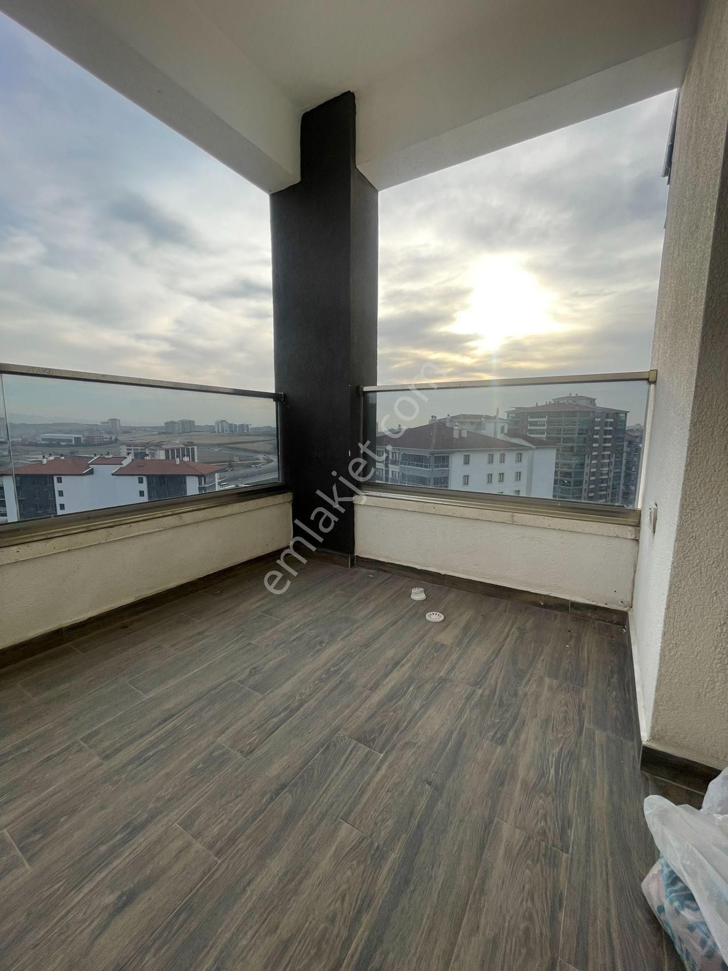 Ufuk Kılıç Emlak'tan 3+1 12.kat Site'de K.otoparklı Güney Cephe Full Yapılı - Görsel 18