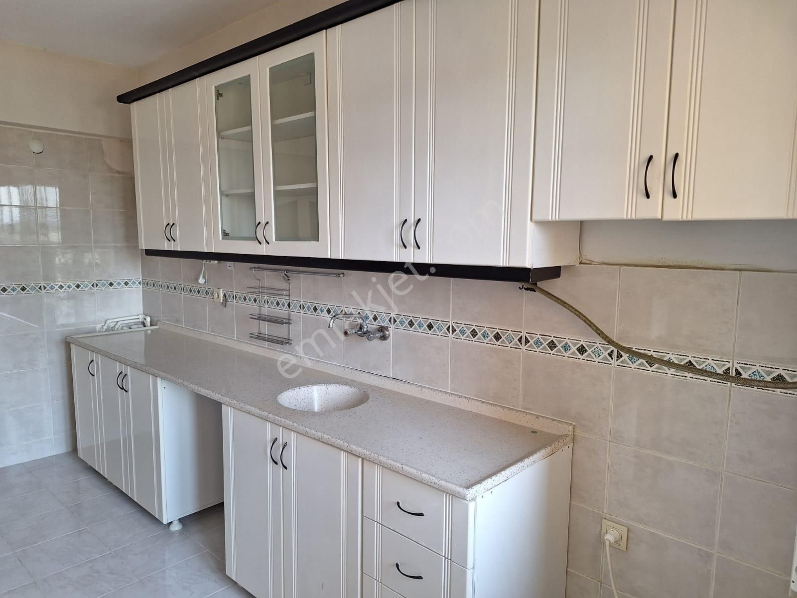 Esen'den Barbaros Cadesinde Doğu Cephe Site İçi Kiralık Daire - Görsel 32