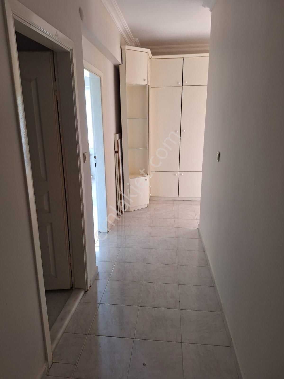 Esen'den Barbaros Cadesinde Doğu Cephe Site İçi Kiralık Daire - Görsel 5