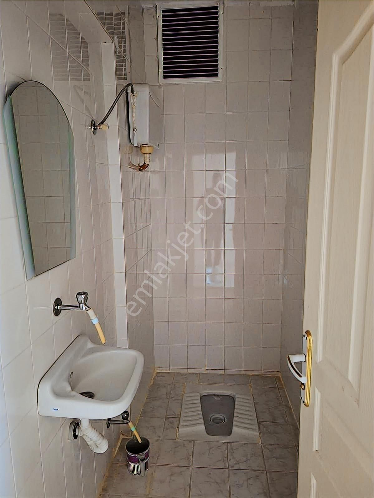 Esen'den Barbaros Cadesinde Doğu Cephe Site İçi Kiralık Daire - Görsel 4