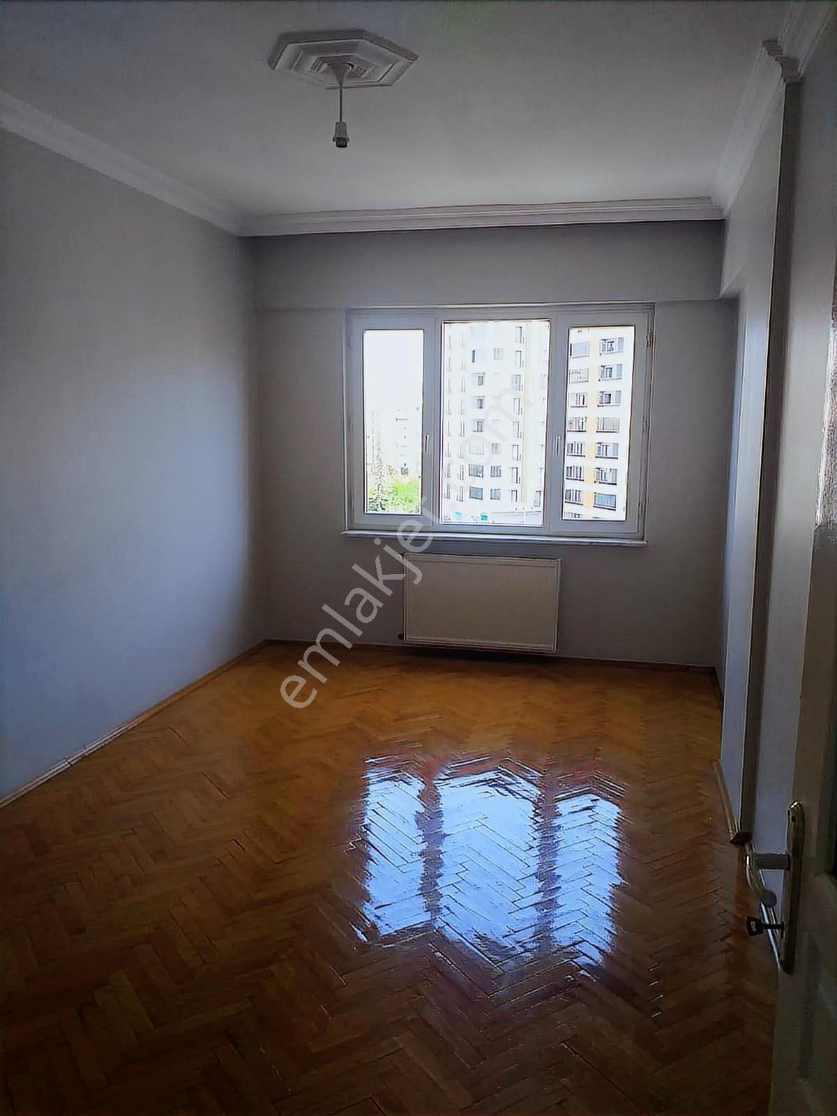 Esen'den Barbaros Cadesinde Doğu Cephe Site İçi Kiralık Daire - Görsel 16