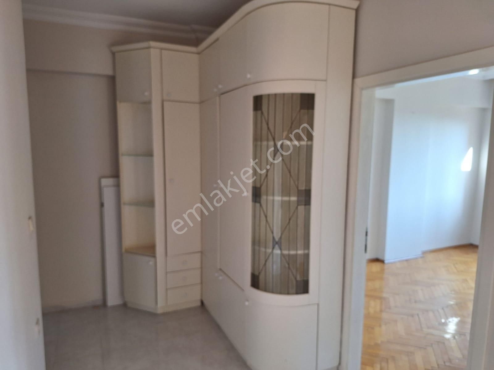 Esen'den Barbaros Cadesinde Doğu Cephe Site İçi Kiralık Daire - Görsel 30