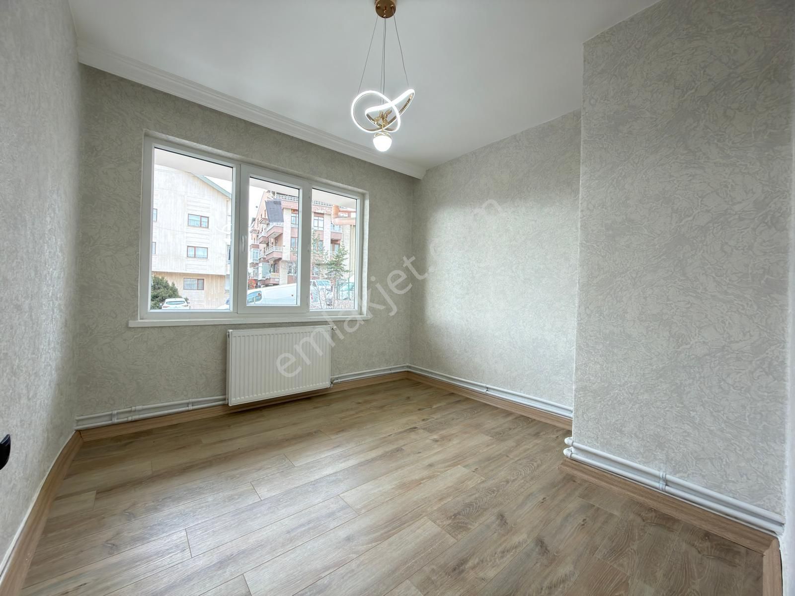 Kariyerden A.eğlence Göbekde Ara Katta Ultra Lüks Yapılı 3+1 Daire - Görsel 15