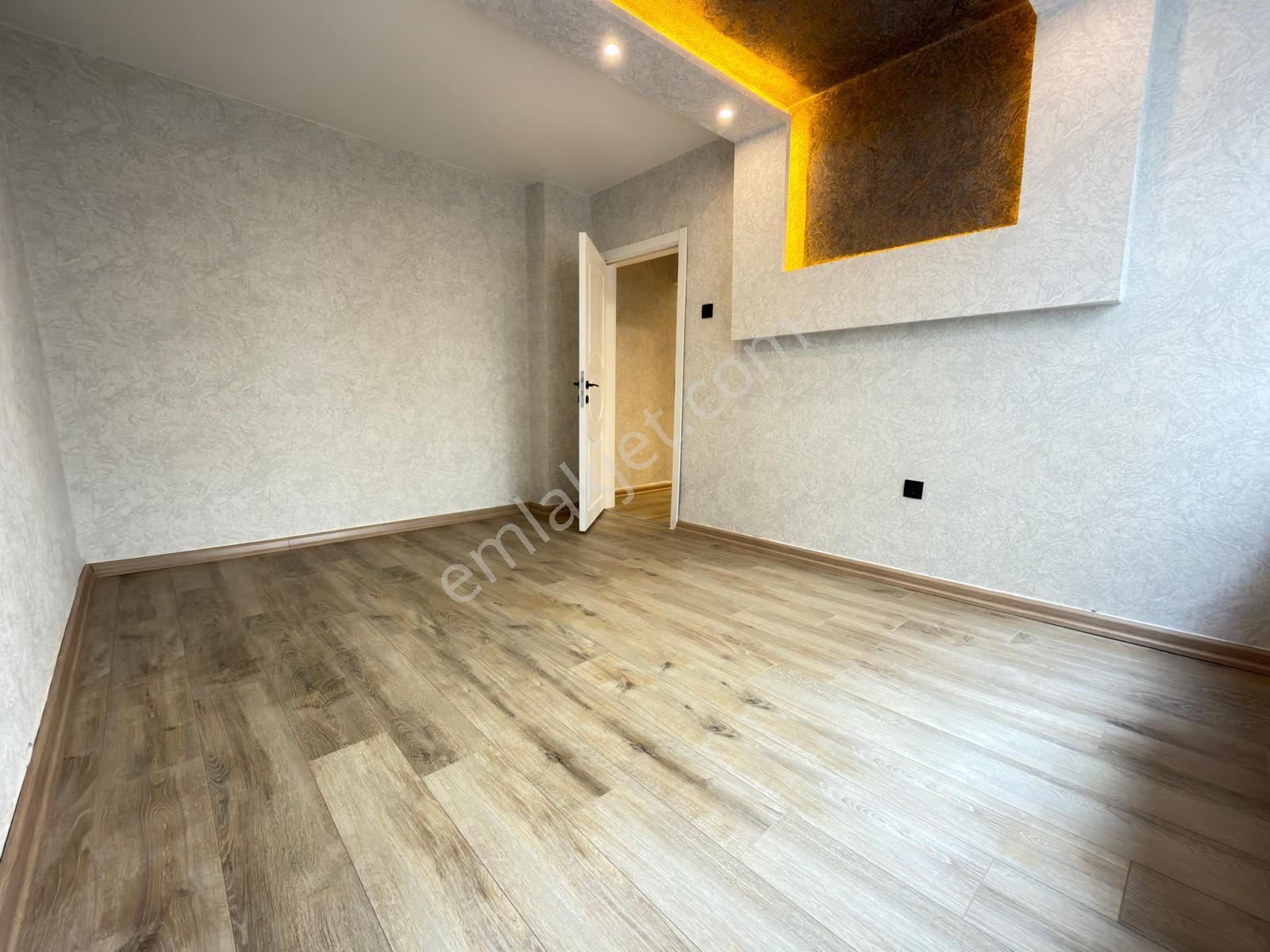 Kariyerden A.eğlence Göbekde Ara Katta Ultra Lüks Yapılı 3+1 Daire - Görsel 14