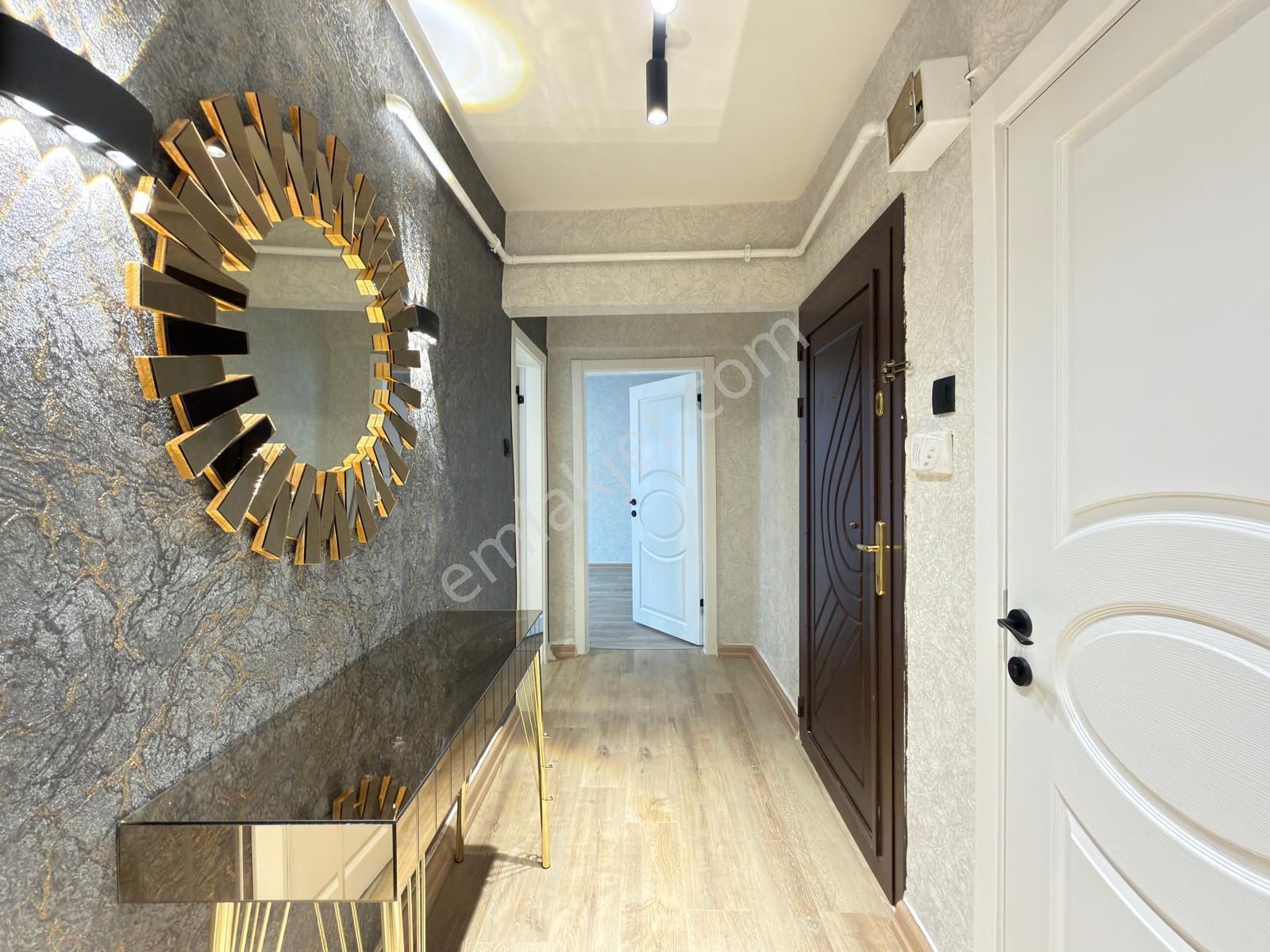 Kariyerden A.eğlence Göbekde Ara Katta Ultra Lüks Yapılı 3+1 Daire - Görsel 32