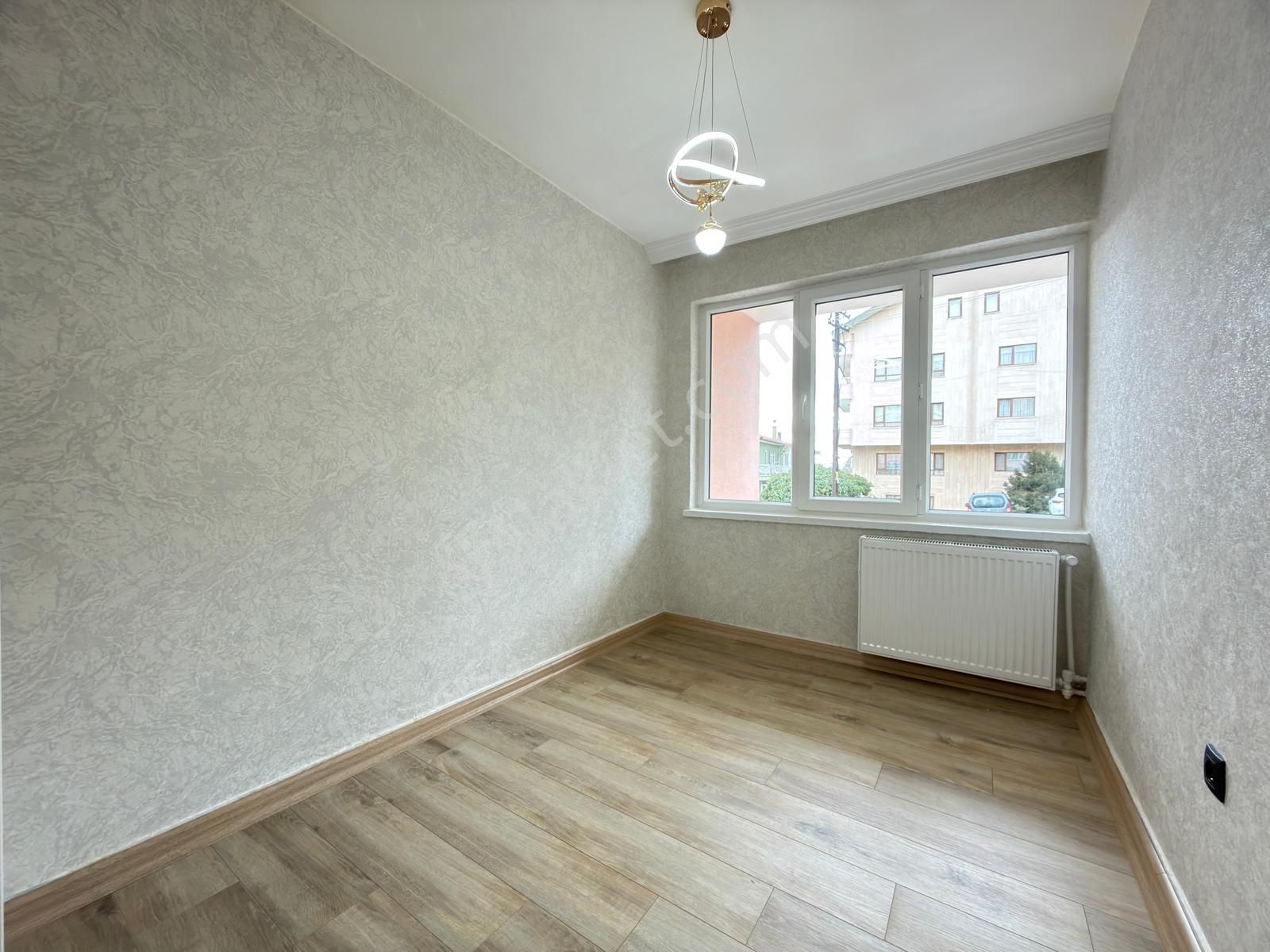 Kariyerden A.eğlence Göbekde Ara Katta Ultra Lüks Yapılı 3+1 Daire - Görsel 13