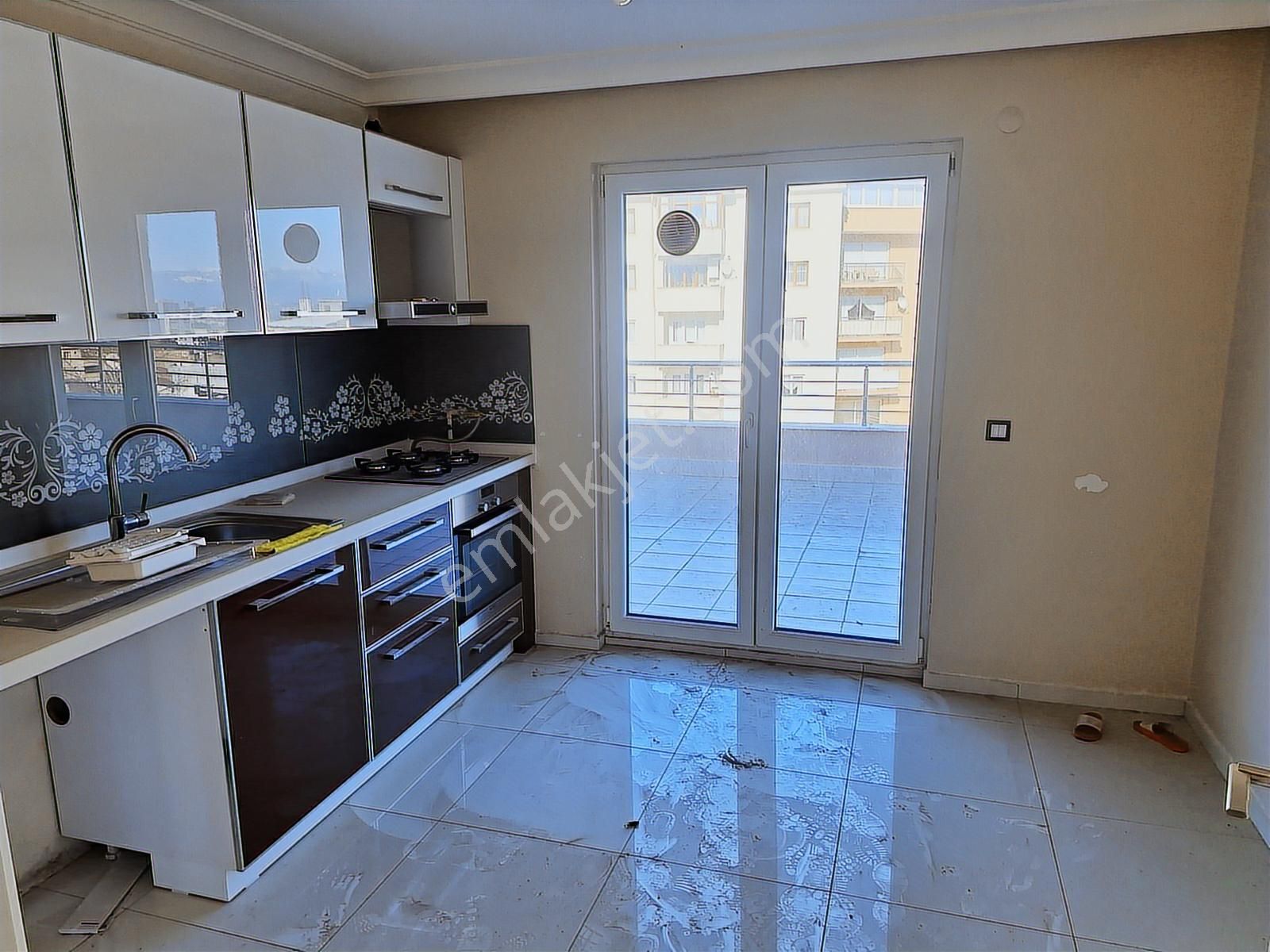 Esen'den Konak'ta Site İçi Manzaralı - 6+2 Kiralık Dubleks - Görsel 29