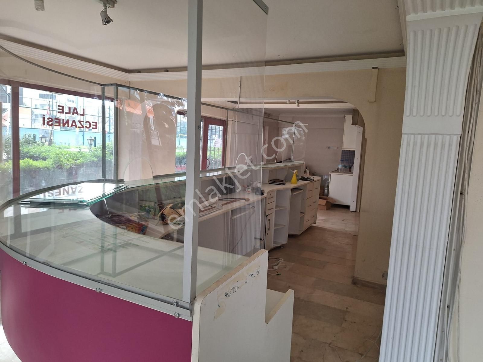 Esen'den Agora Çarşısı Yanında Kiralık Dükkan - Görsel 3