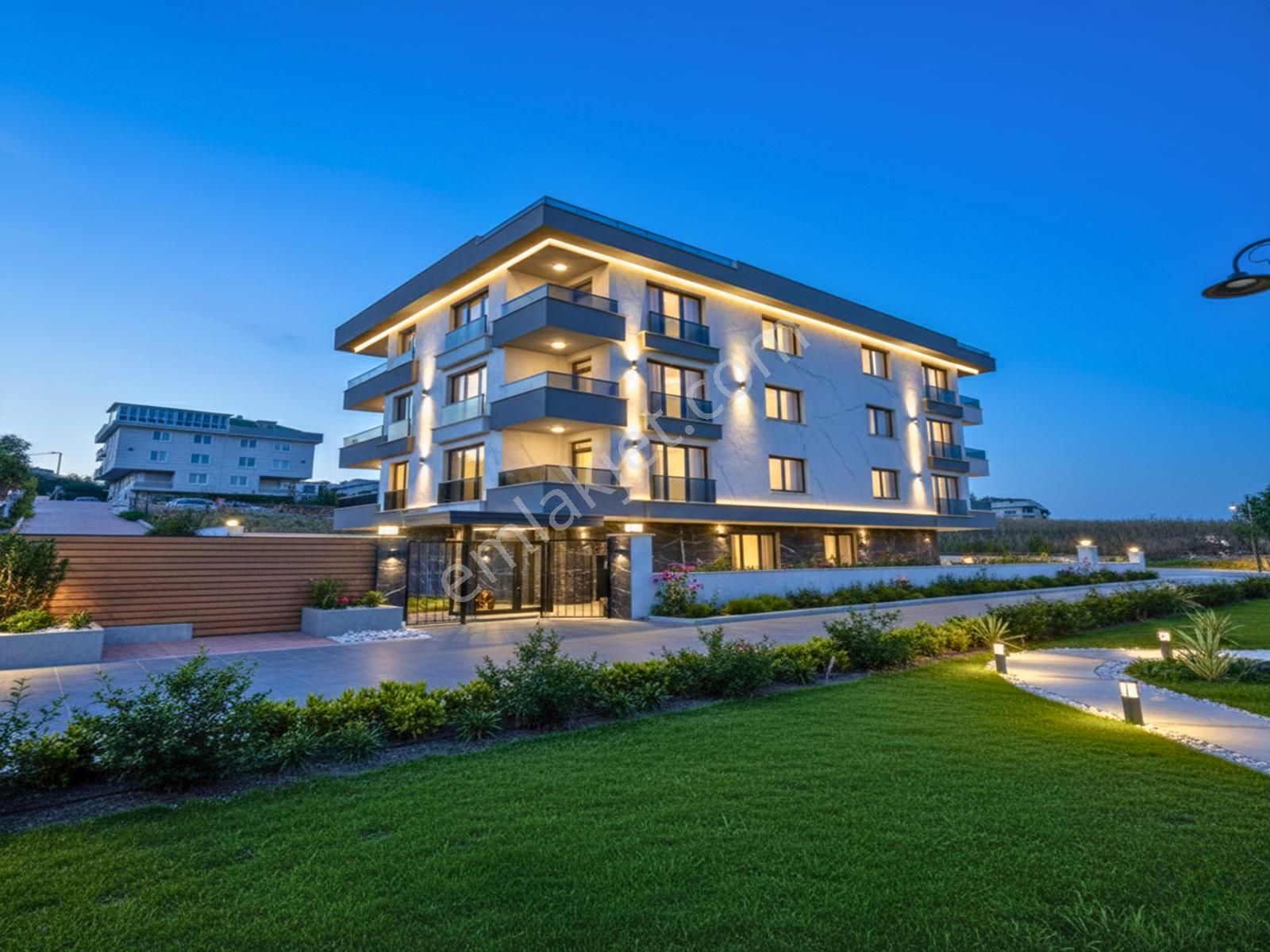 Güzel City'den Yaşam Vadi Cepheli+çift Balkonlu Kısa Katlı 2+1