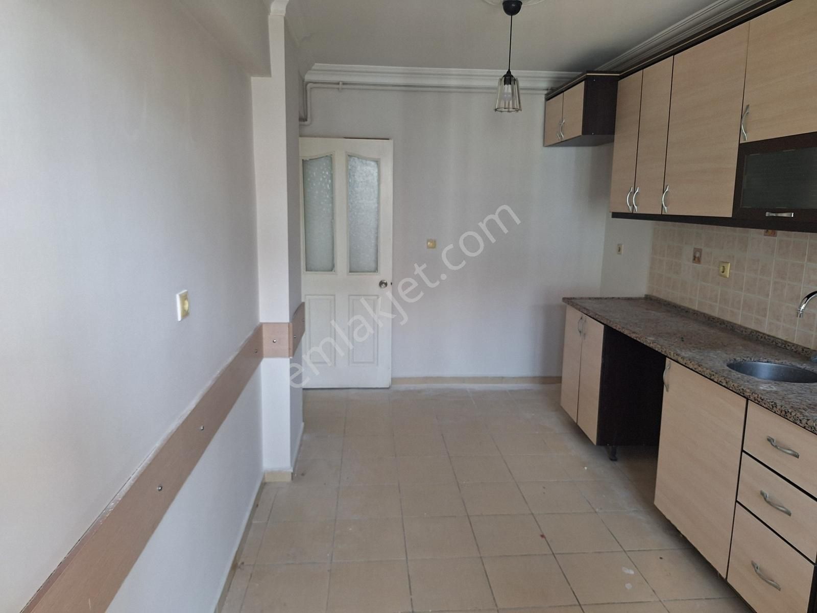 Esen'den Pazara Ve Belediye'ye 1 Dk Mesafede Kiralık Daire - Görsel 4