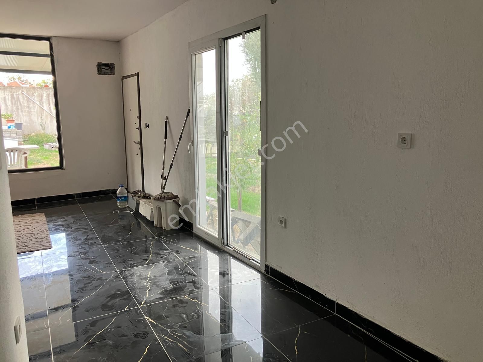 Milas Kuzyakada Müstakil Bahçeli Satılık Villa - Görsel 12