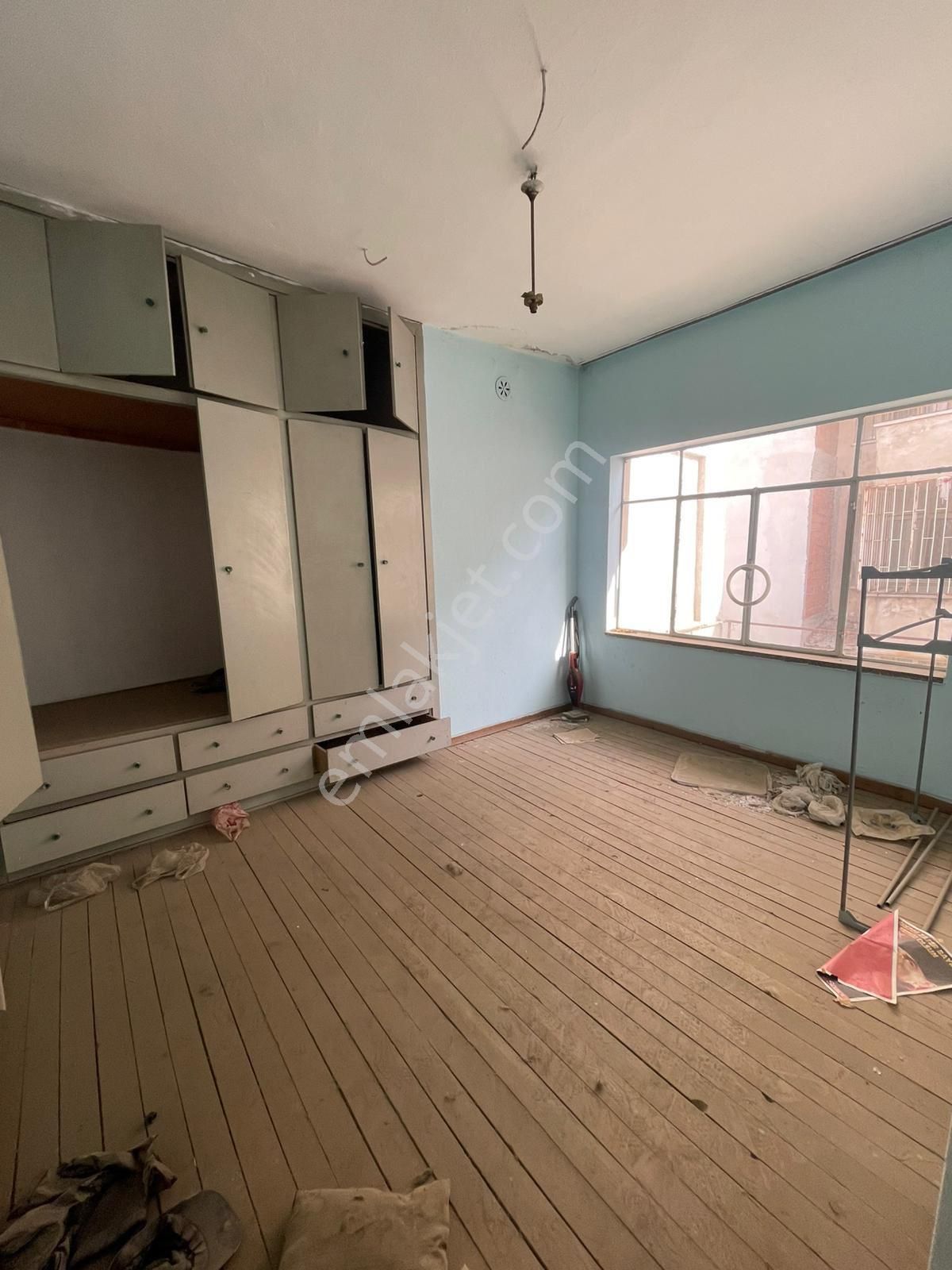 Aydın Nazilli Cumhuriyet Mahallesinde Satılık 2 Katlı Binanın 2. Katı - Görsel 8