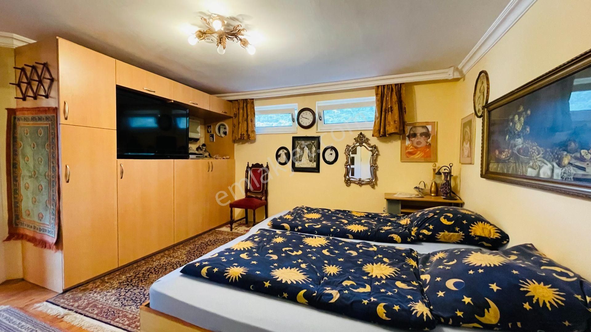 Kemer Kiriş'te Muhteşem Dağ Manzaralı Satılık Tripleks Villa - Görsel 16