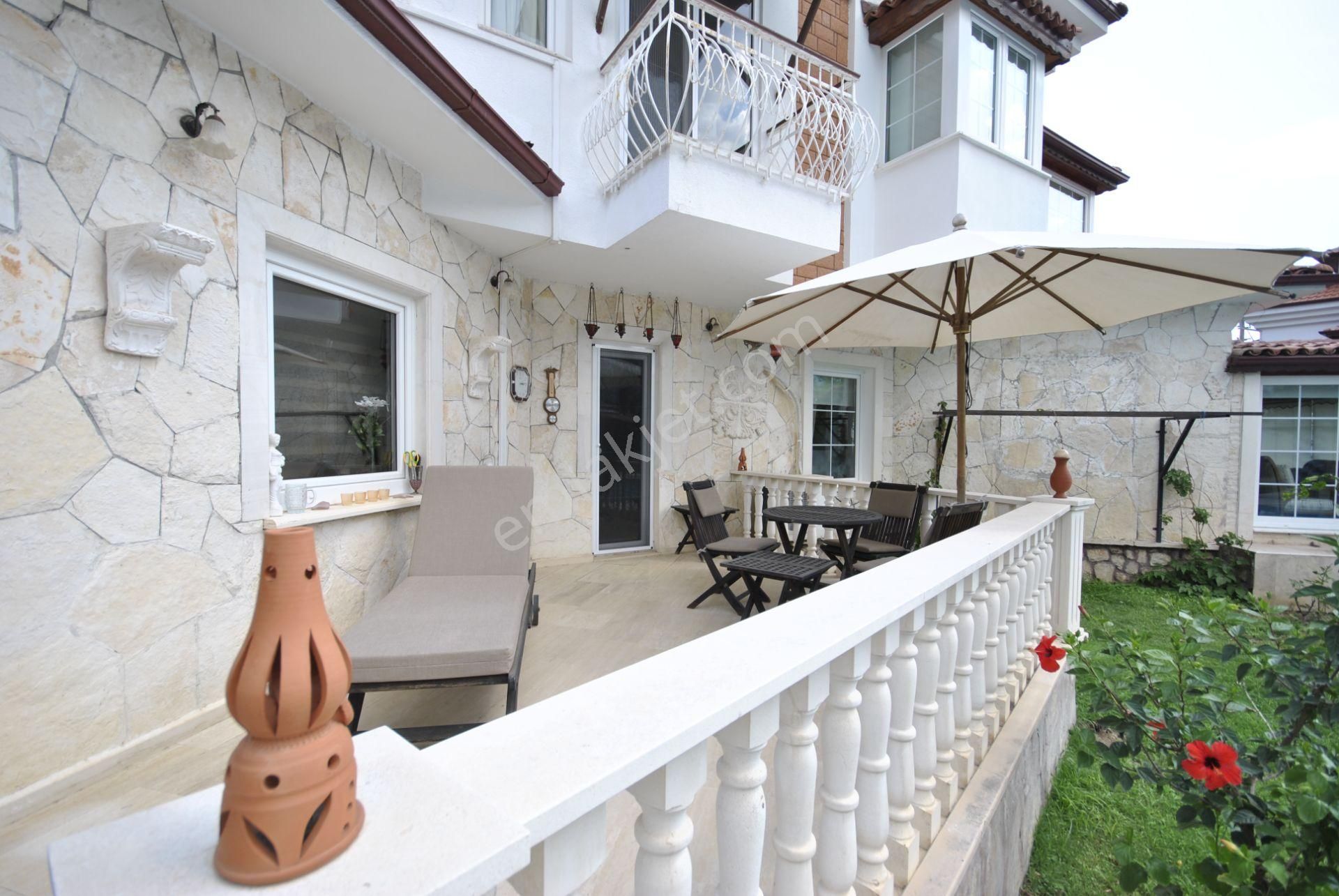 Kemer Kiriş'te Muhteşem Dağ Manzaralı Satılık Tripleks Villa - Görsel 5