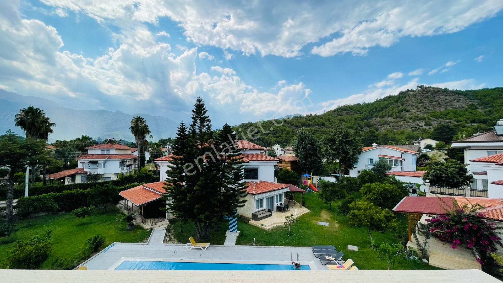 Kemer Kiriş'te Muhteşem Dağ Manzaralı Satılık Tripleks Villa - Görsel 8